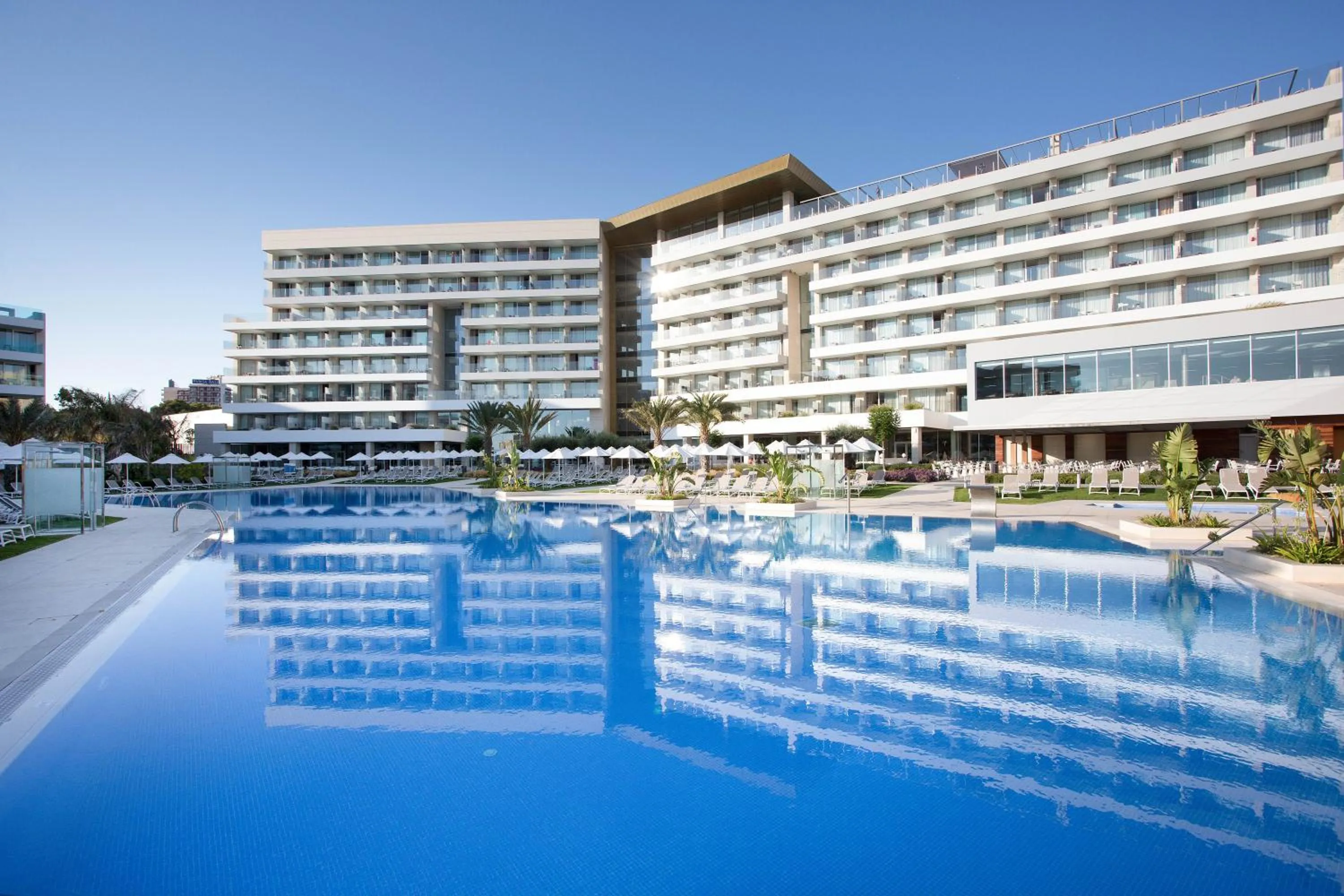 Property building in Hipotels Playa de Palma Palace&Spa