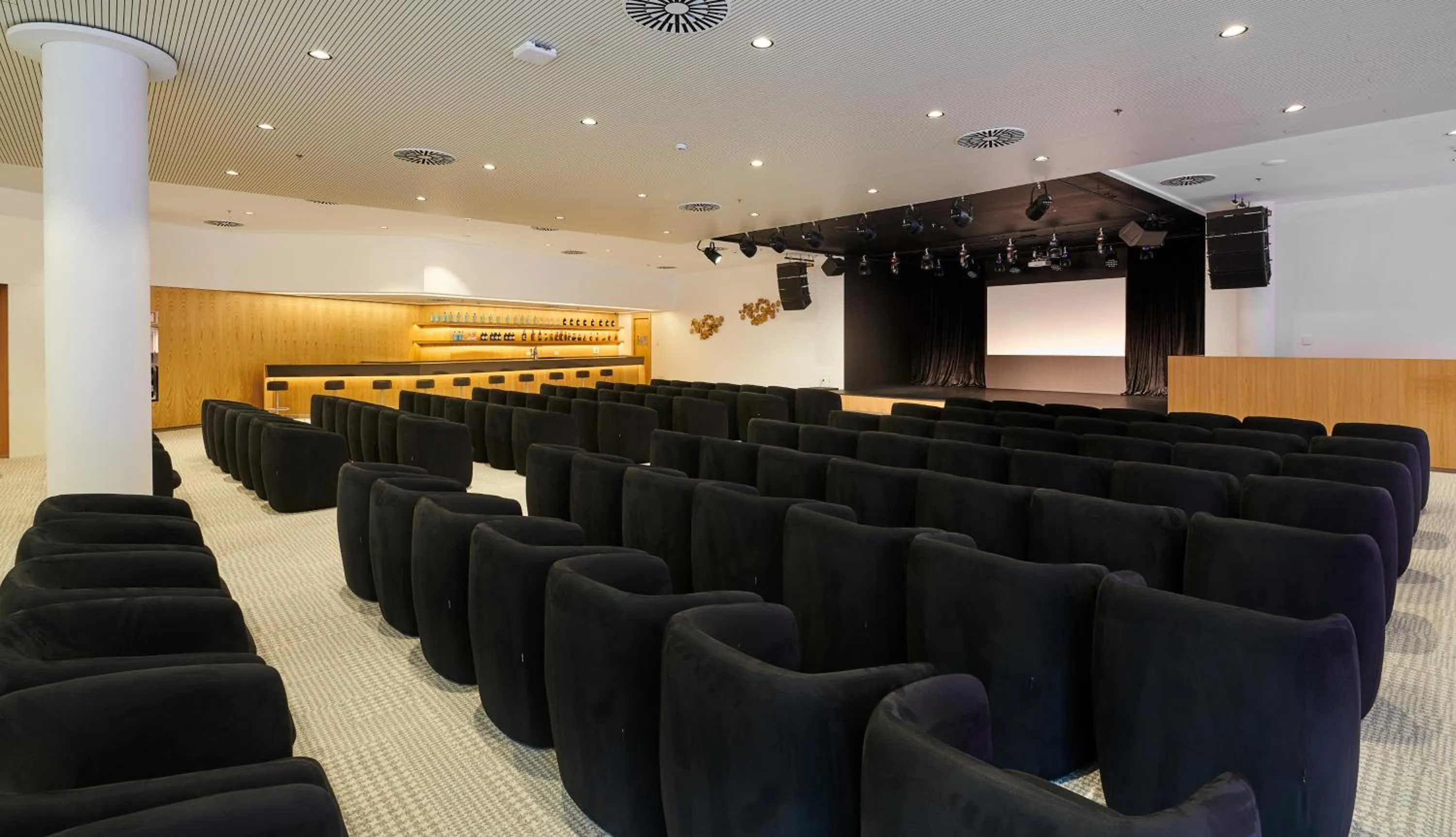 Meeting/conference room in Hipotels Playa de Palma Palace&Spa