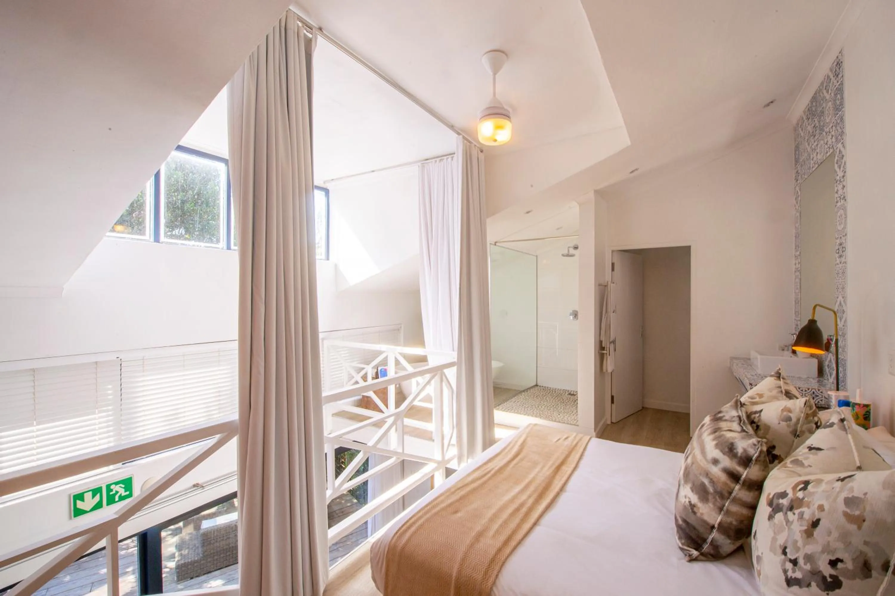 Photo of the whole room, Bed in The Bungalow