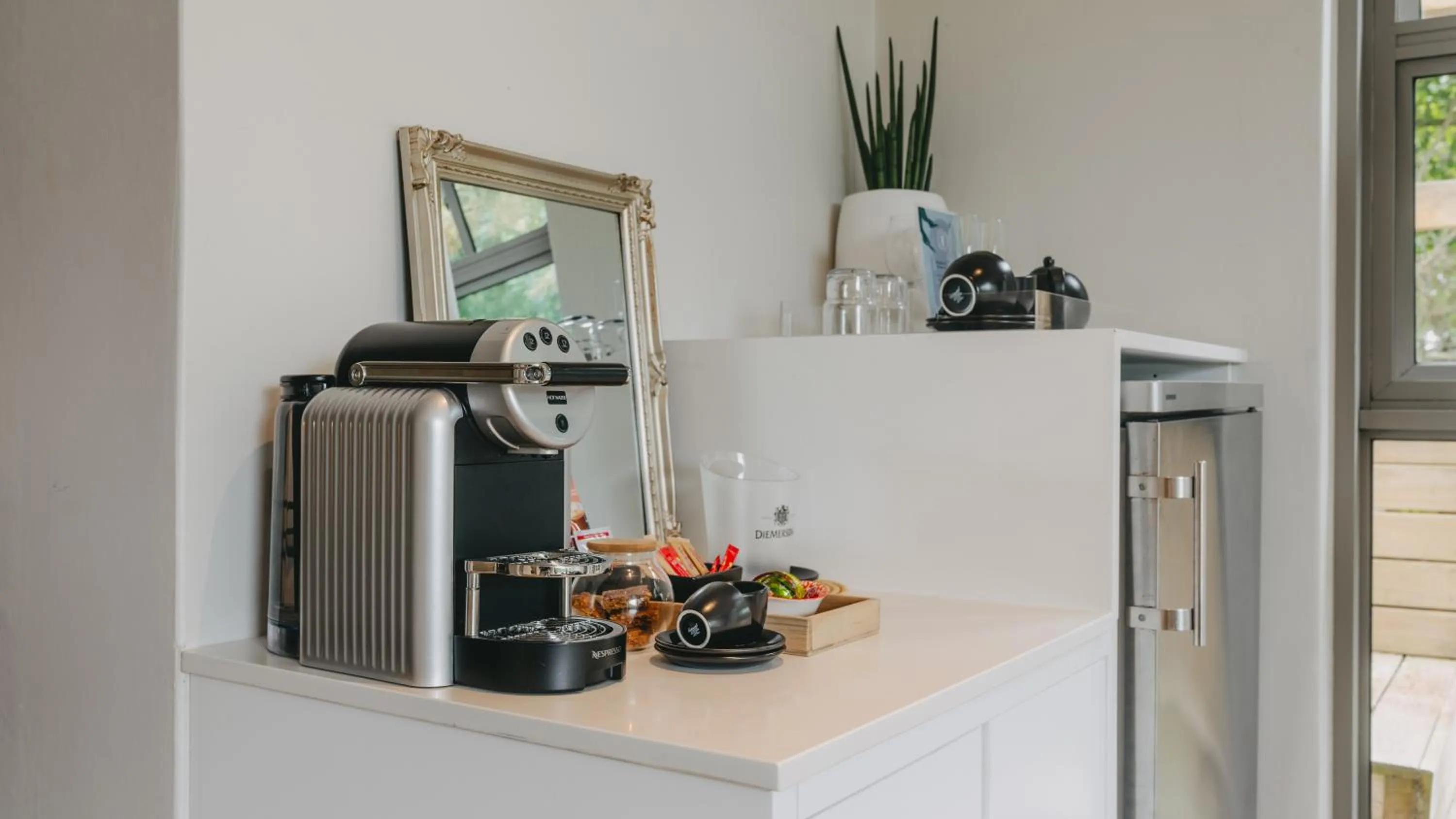 Kitchen or kitchenette in The Bungalow