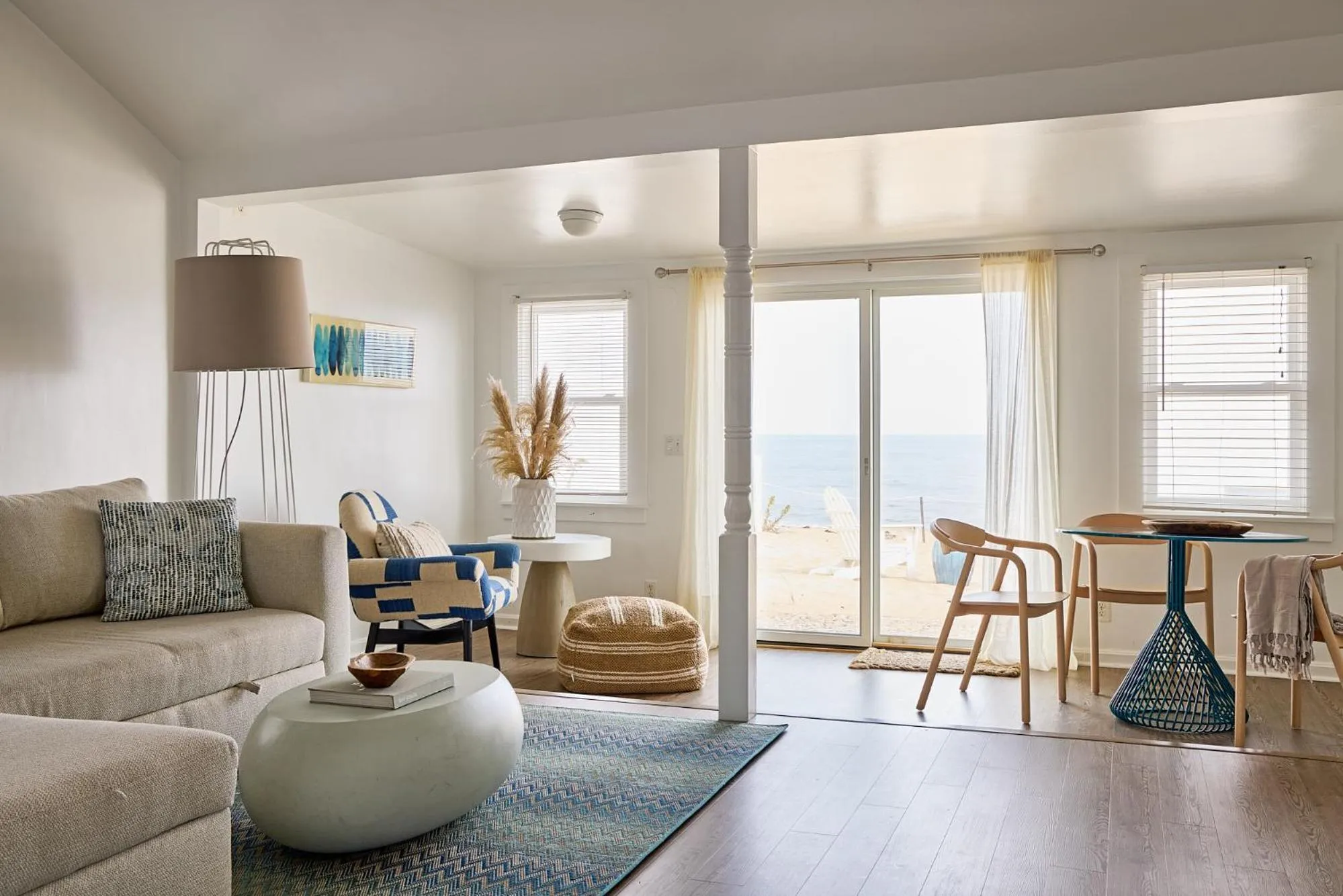Seating area in Blue - Inn on the Beach