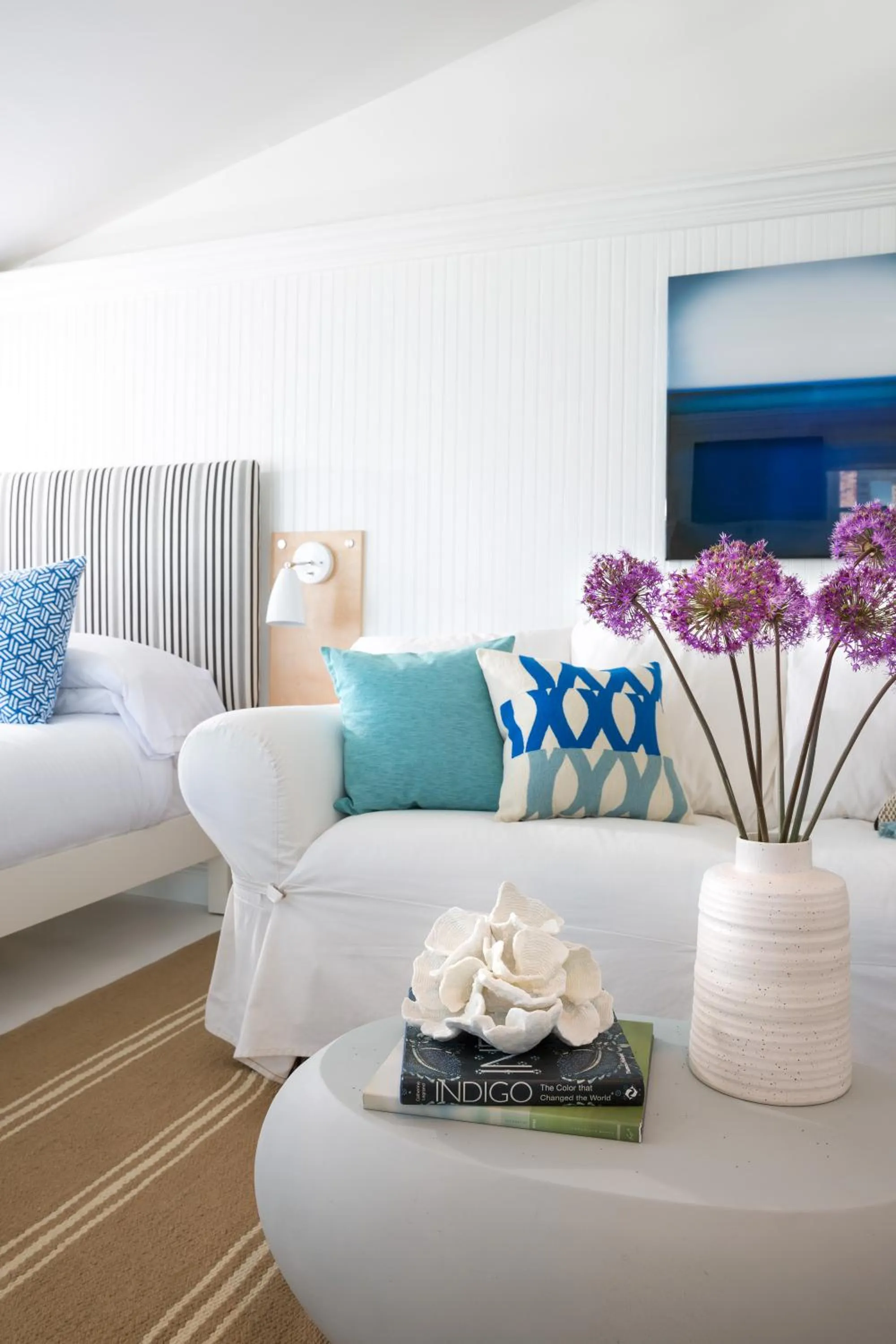 Photo of the whole room, Bed in Blue - Inn on the Beach