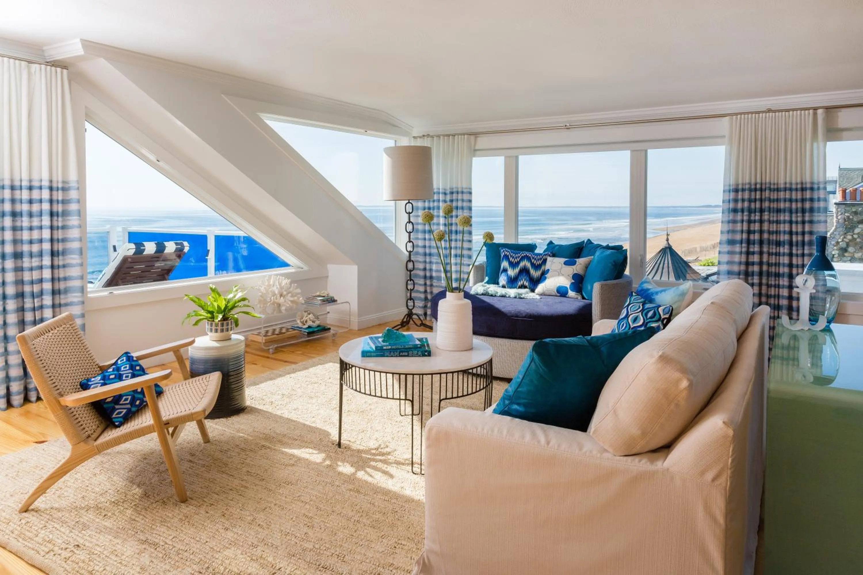 Living room in Blue - Inn on the Beach
