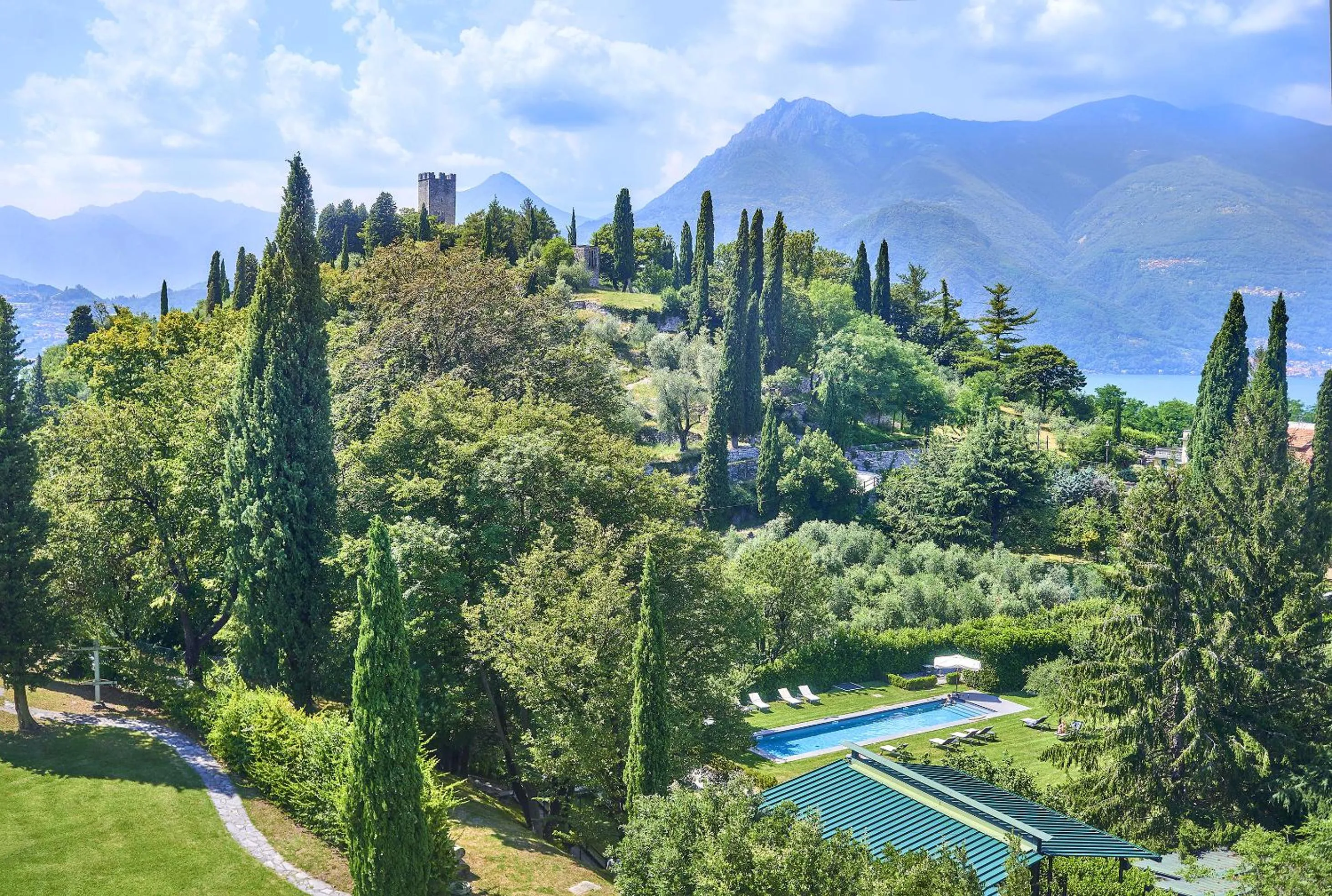 Swimming pool in Agriturismo Castello di Vezio