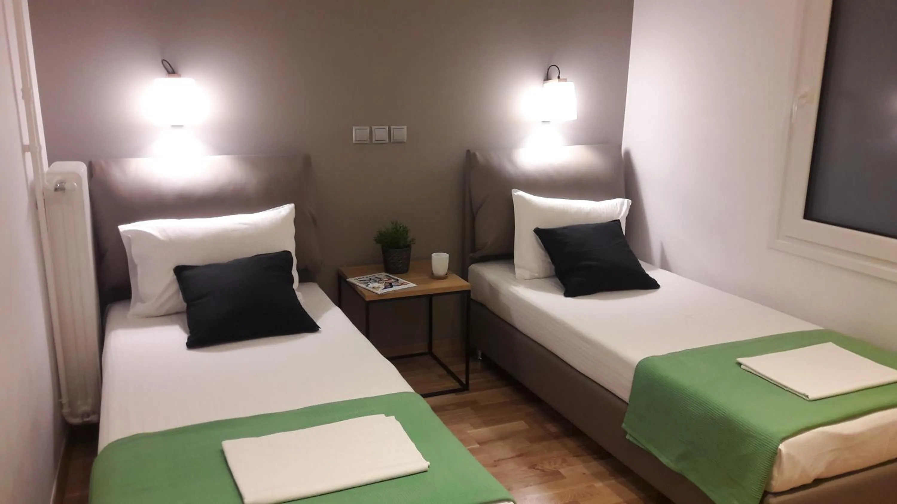 Photo of the whole room, Bed in Phaedra Apartment