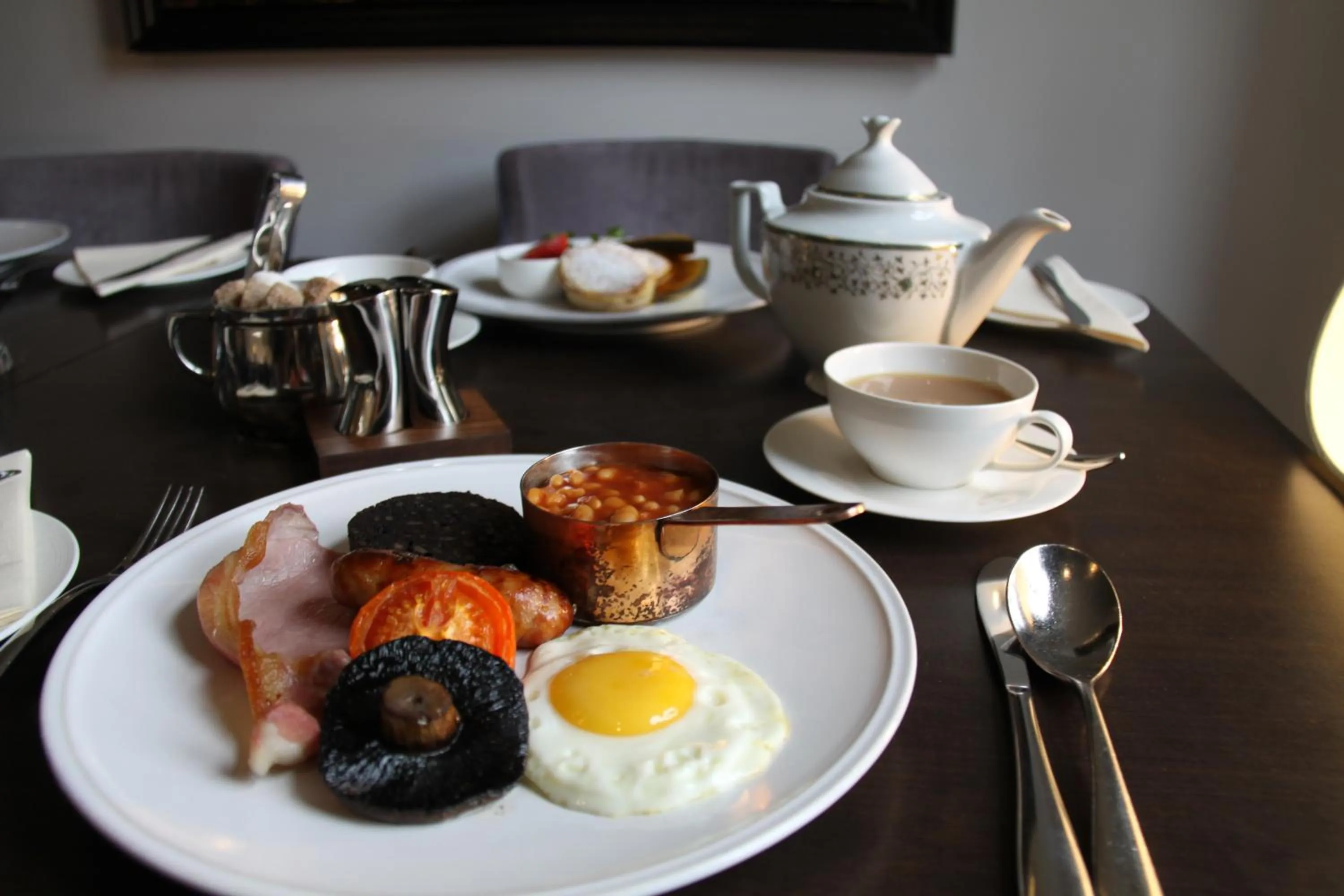 Food in Belgrave Sands Hotel & Spa