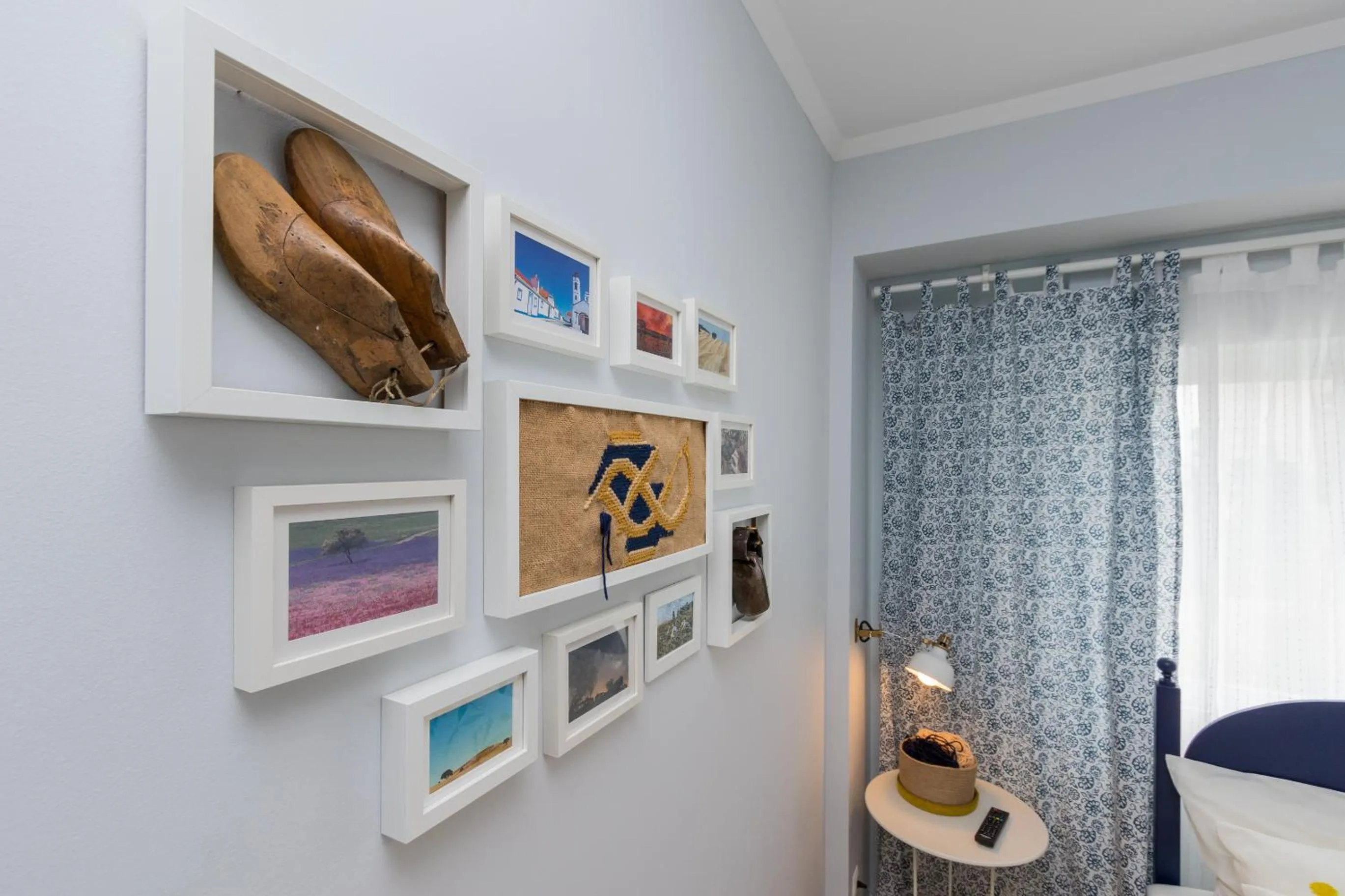 Decorative detail in Lisbon Airport Hostel