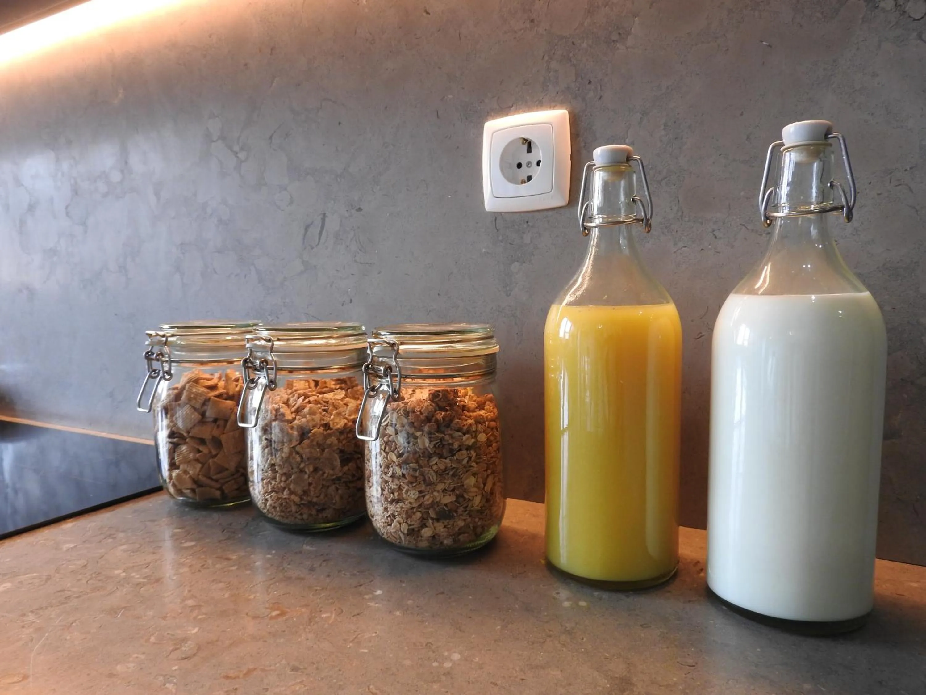 Breakfast in Lisbon Airport Hostel