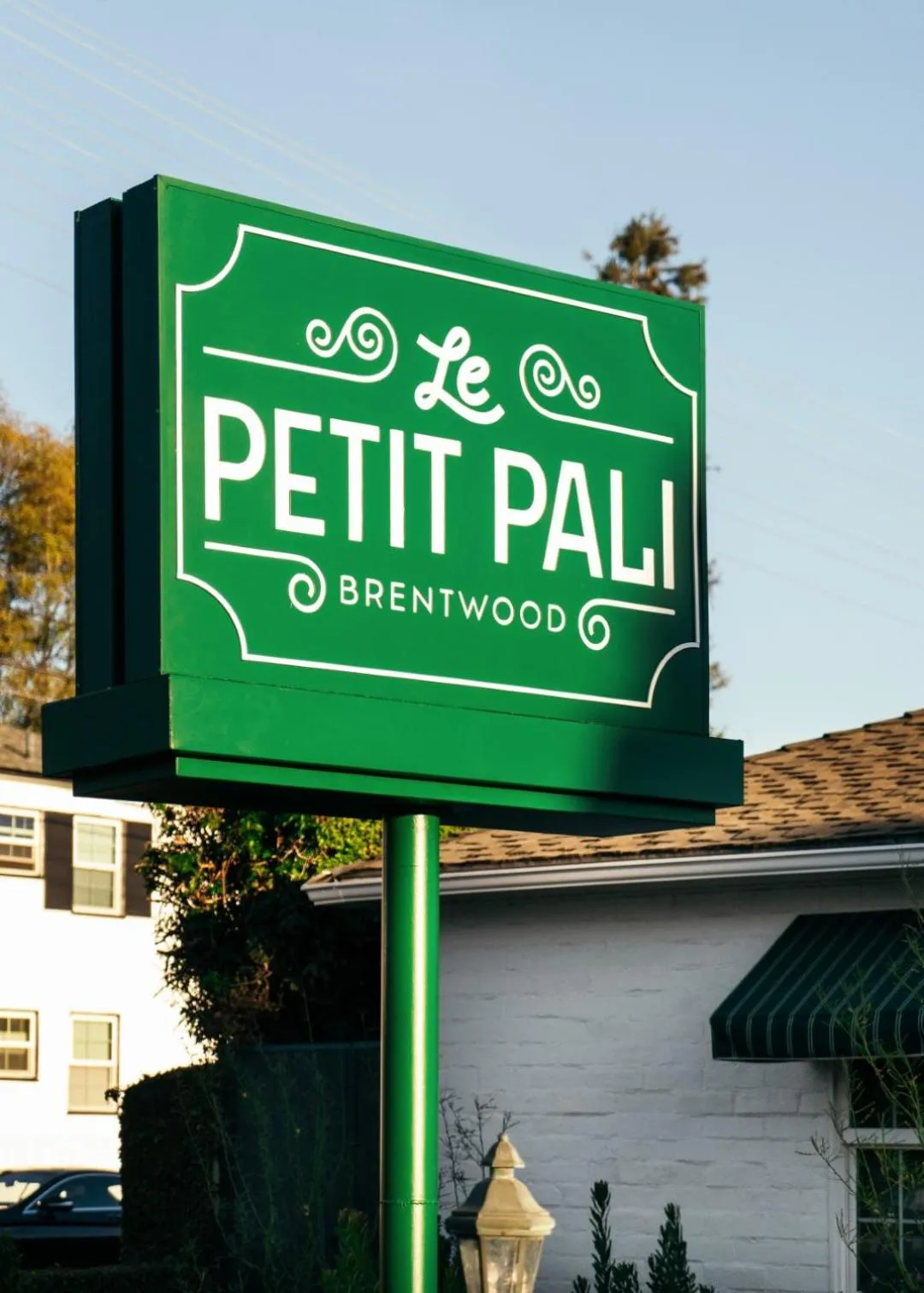 Property logo or sign in Le Petit Pali Brentwood