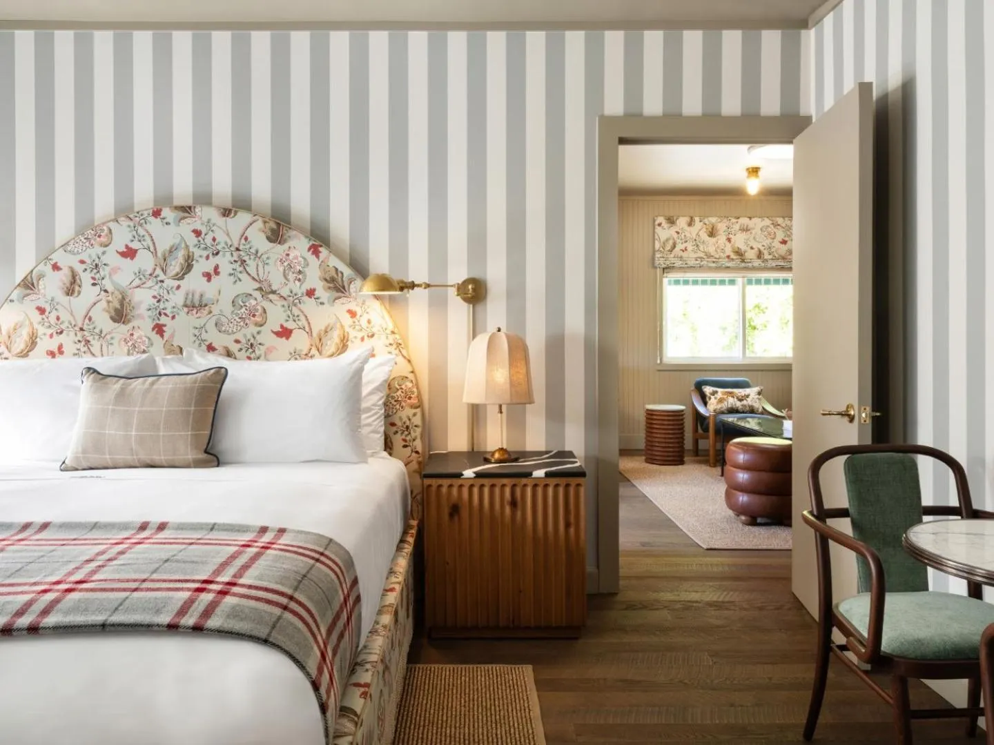 Bedroom, Bed in Le Petit Pali Brentwood