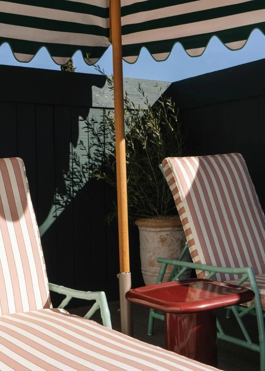 sunbed in Le Petit Pali Brentwood