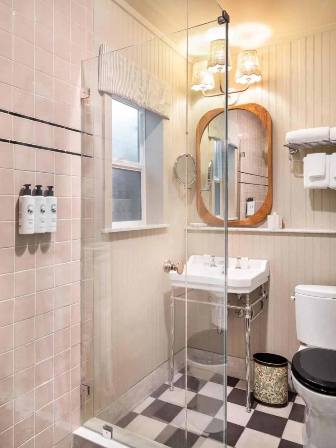 Bathroom in Le Petit Pali Brentwood