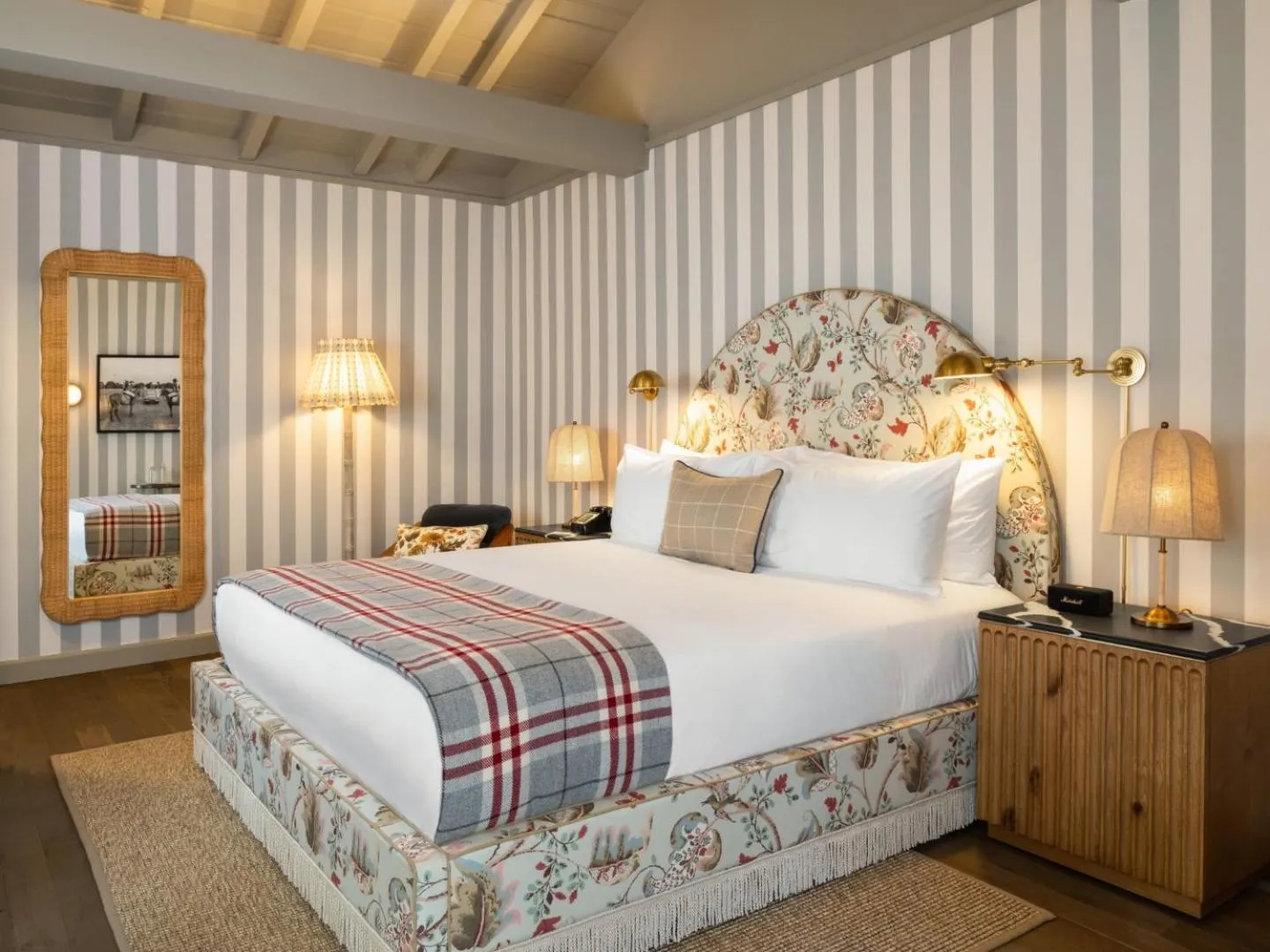 Bedroom, Bed in Le Petit Pali Brentwood