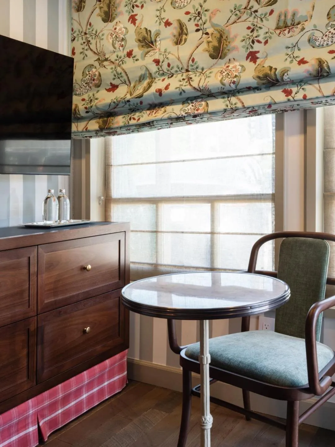 TV and multimedia in Le Petit Pali Brentwood