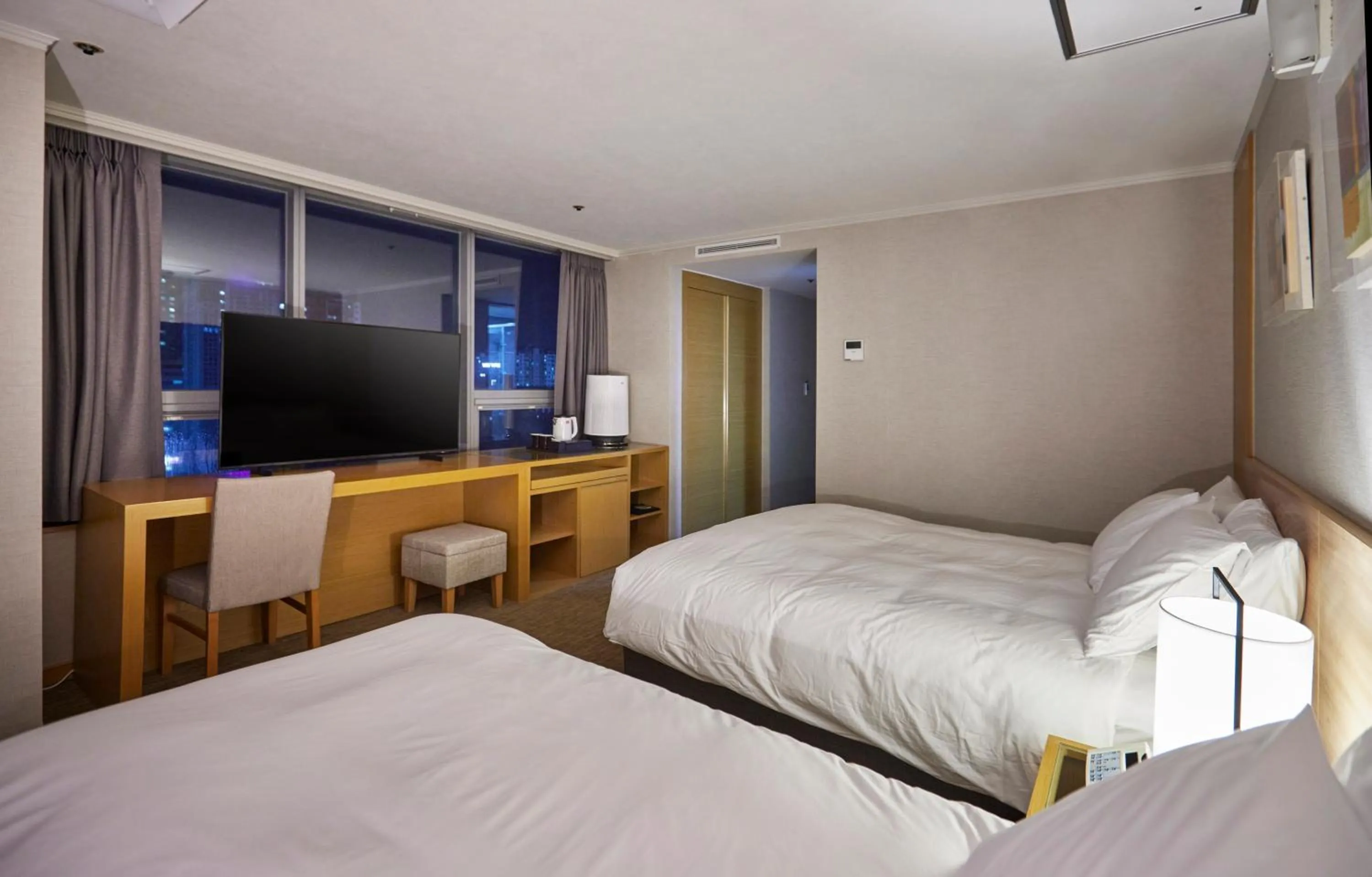 Bed in Hotel Interciti