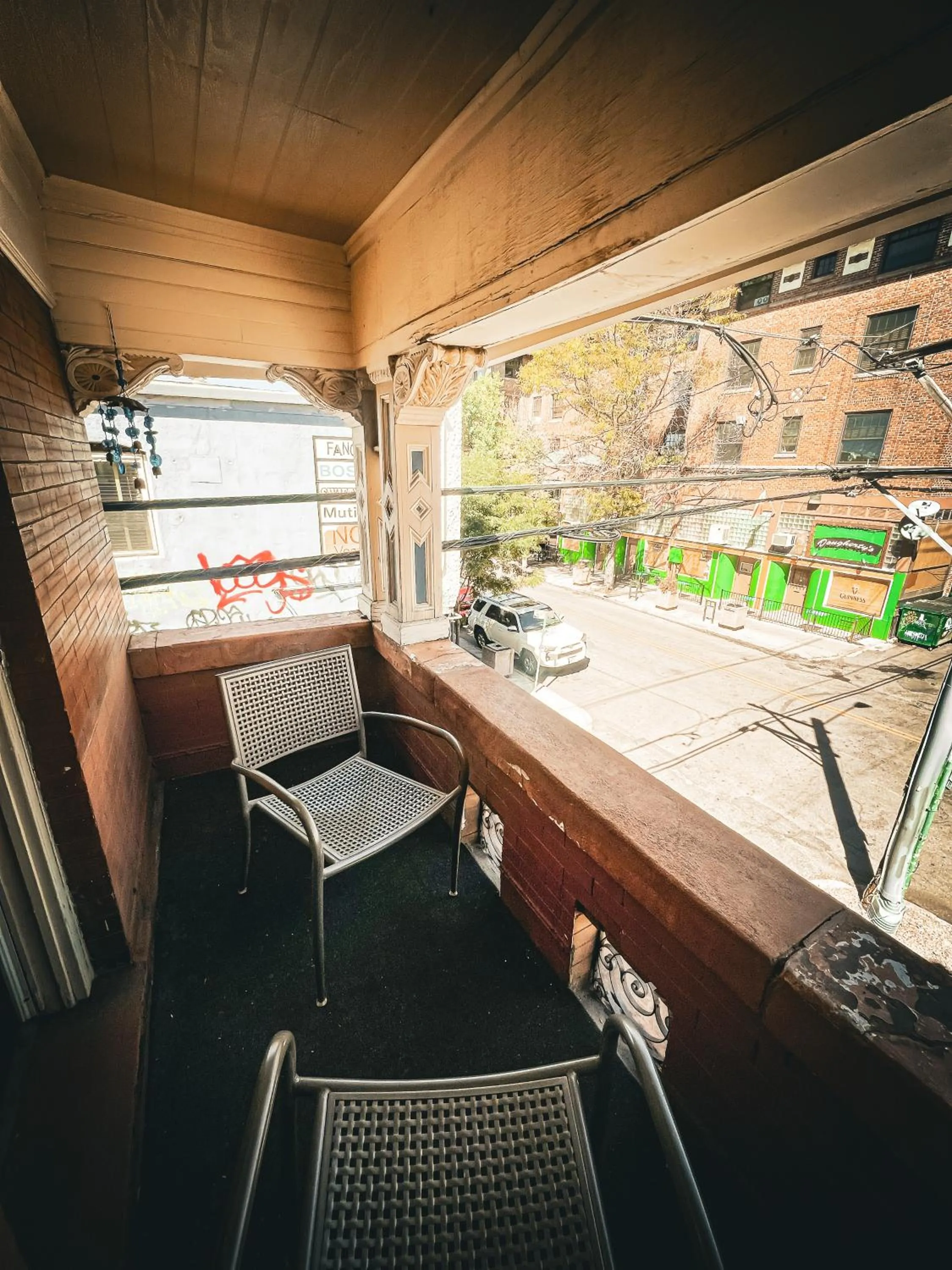 Balcony/Terrace in Off Broadway B & B