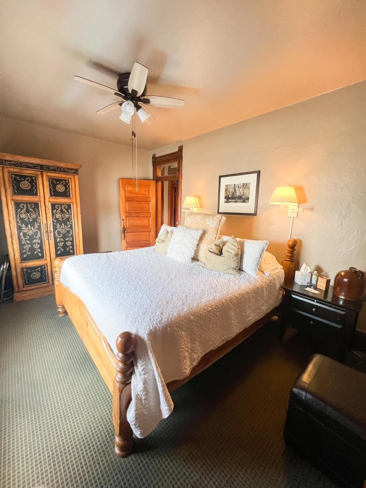 Bed in Off Broadway B & B