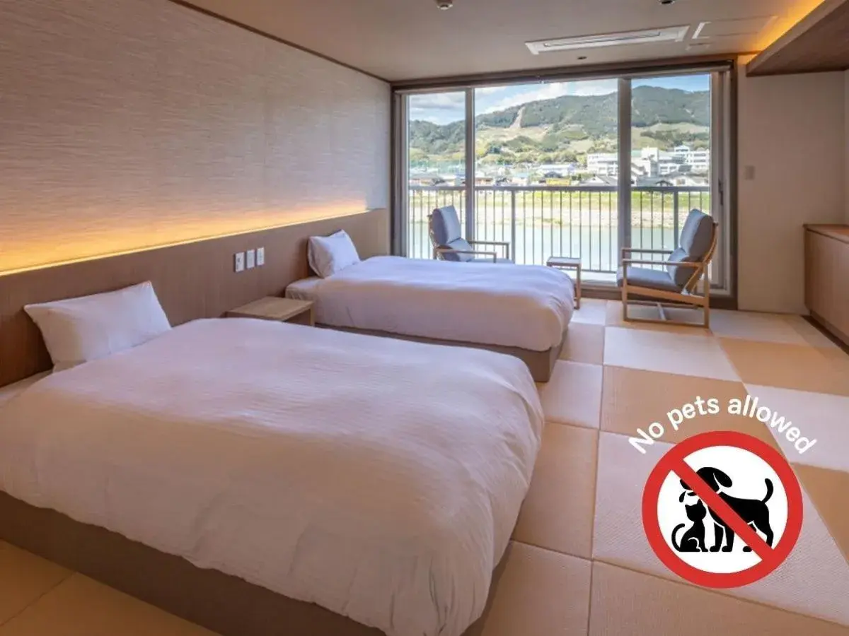 Twin Room with Tatami Area - single occupancy - Non-Smoking in Fukusenka Twin Room with Tatami Area - single occupancy - Non-Smoking in Fukusenka