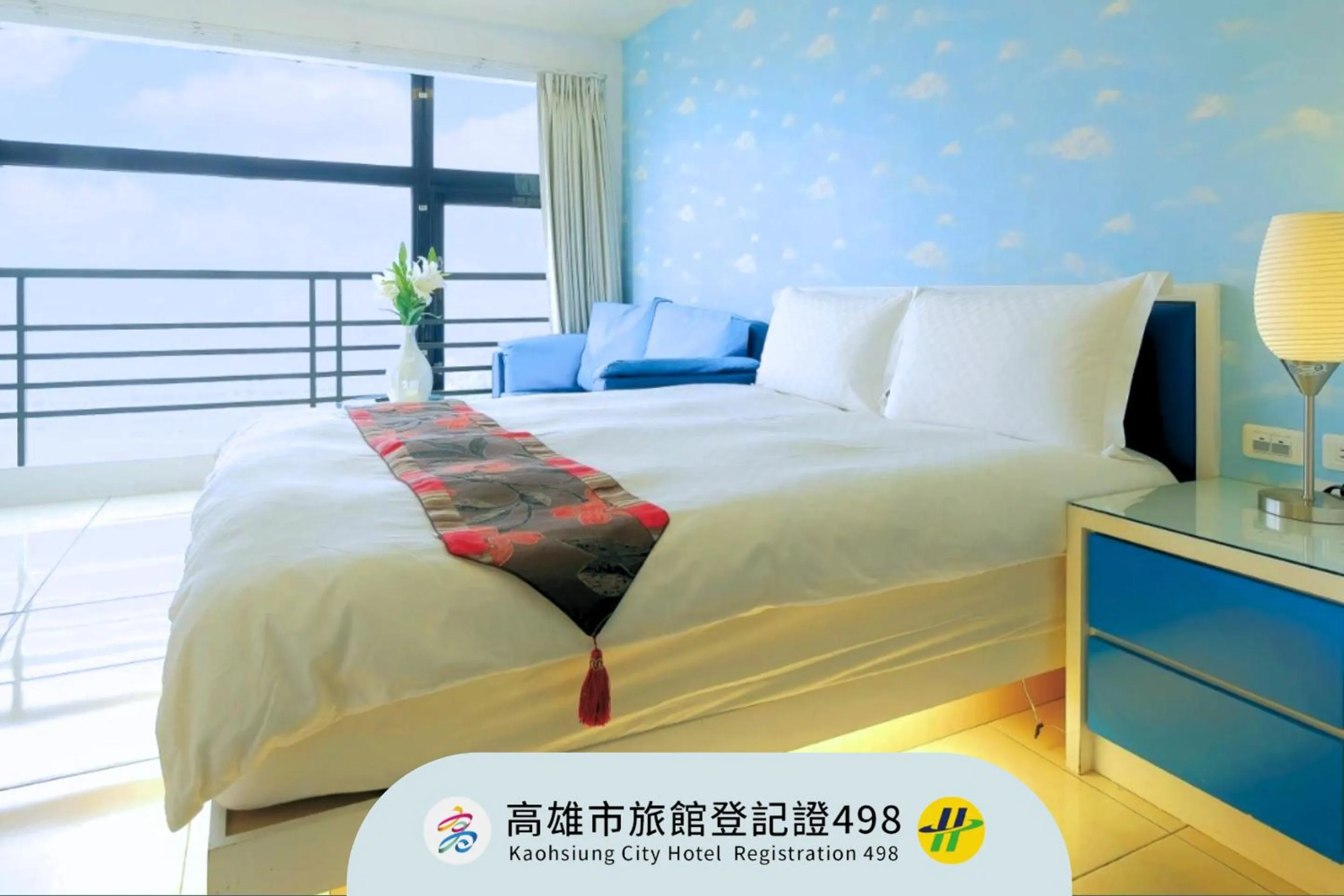 Property building, Bed in LJ Hotel