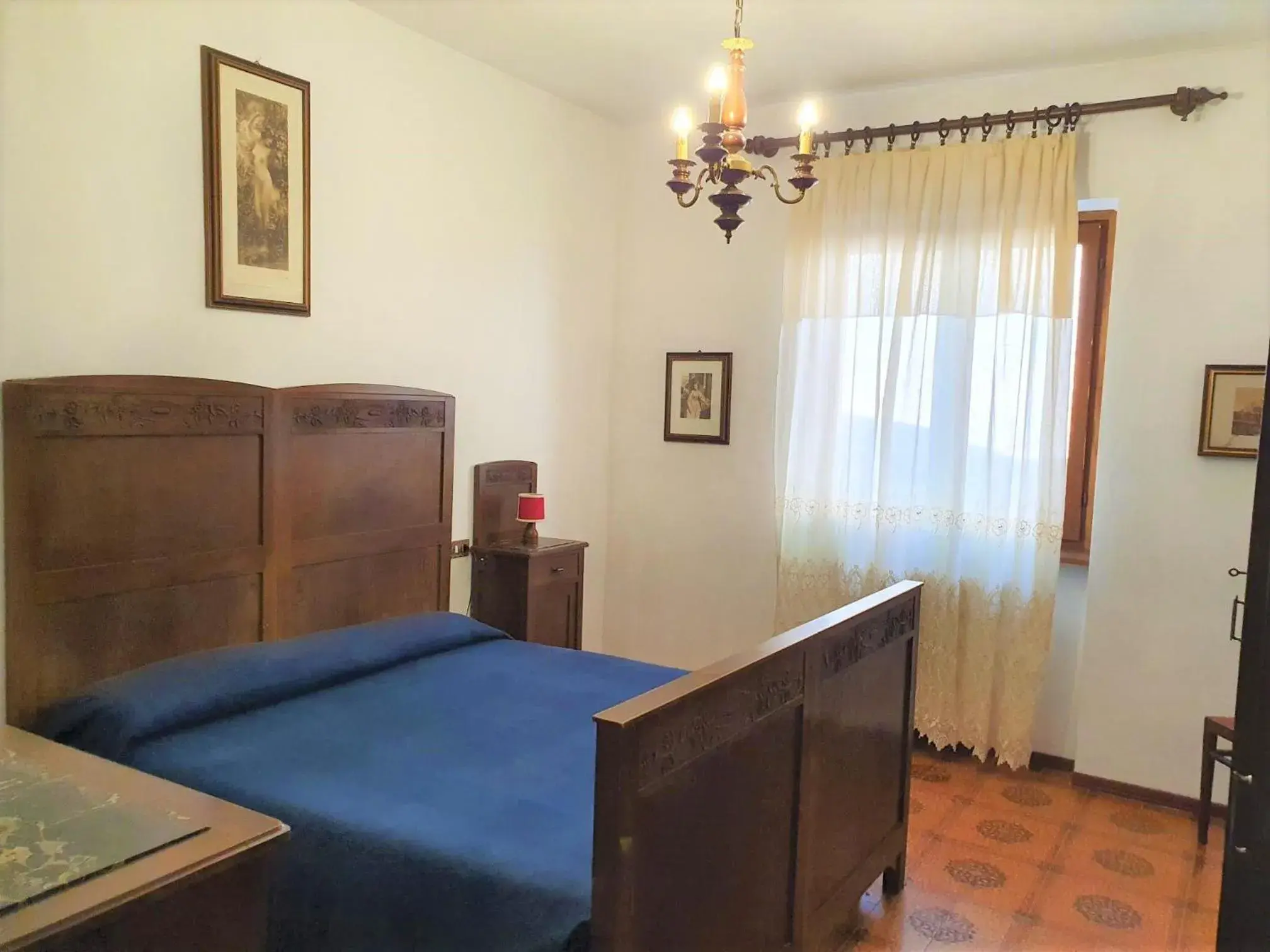 Budget Double Room in Hotel Madonna di Luciago Budget Double Room in Hotel Madonna di Luciago