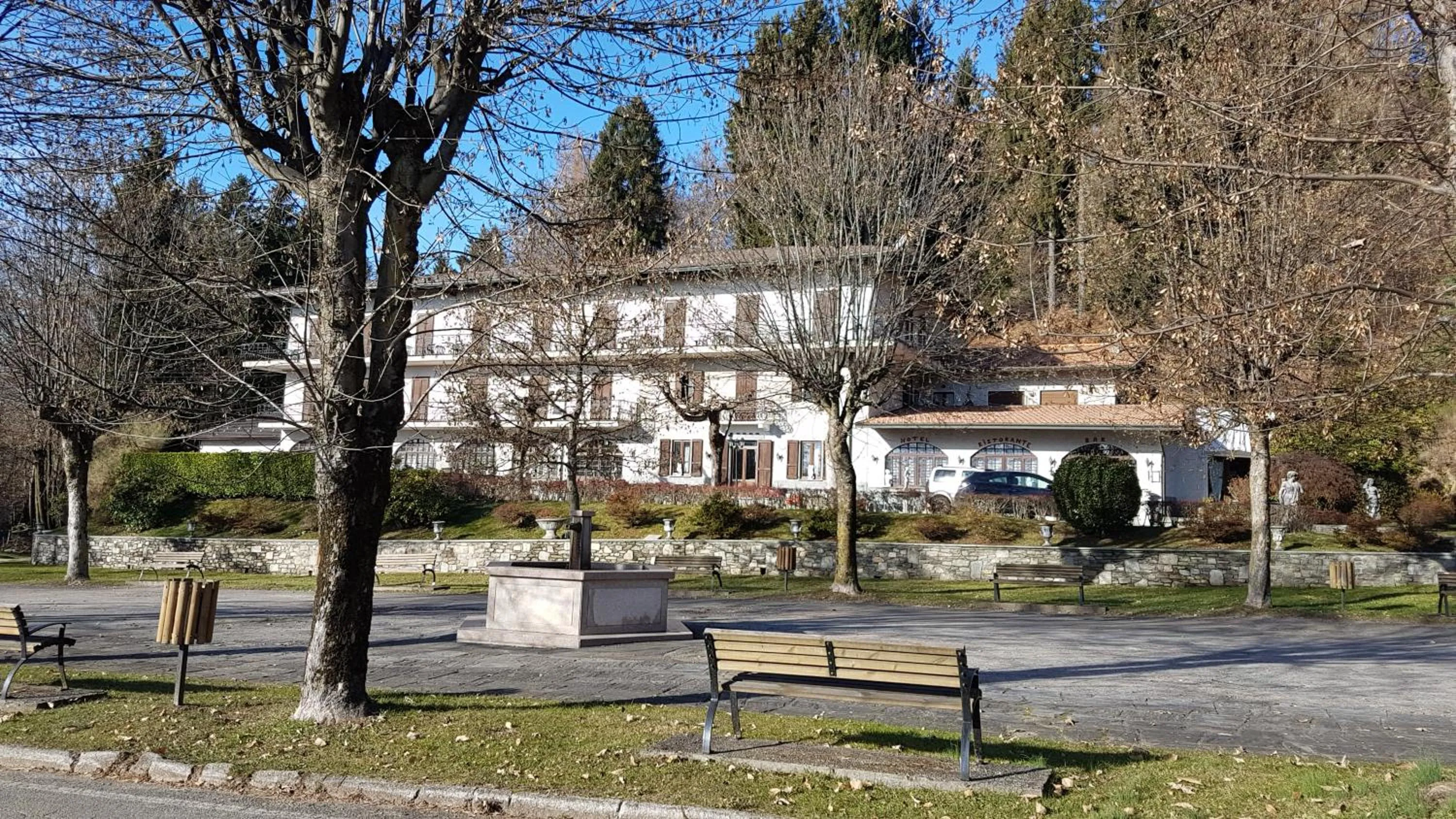 Street view in Hotel Madonna di Luciago