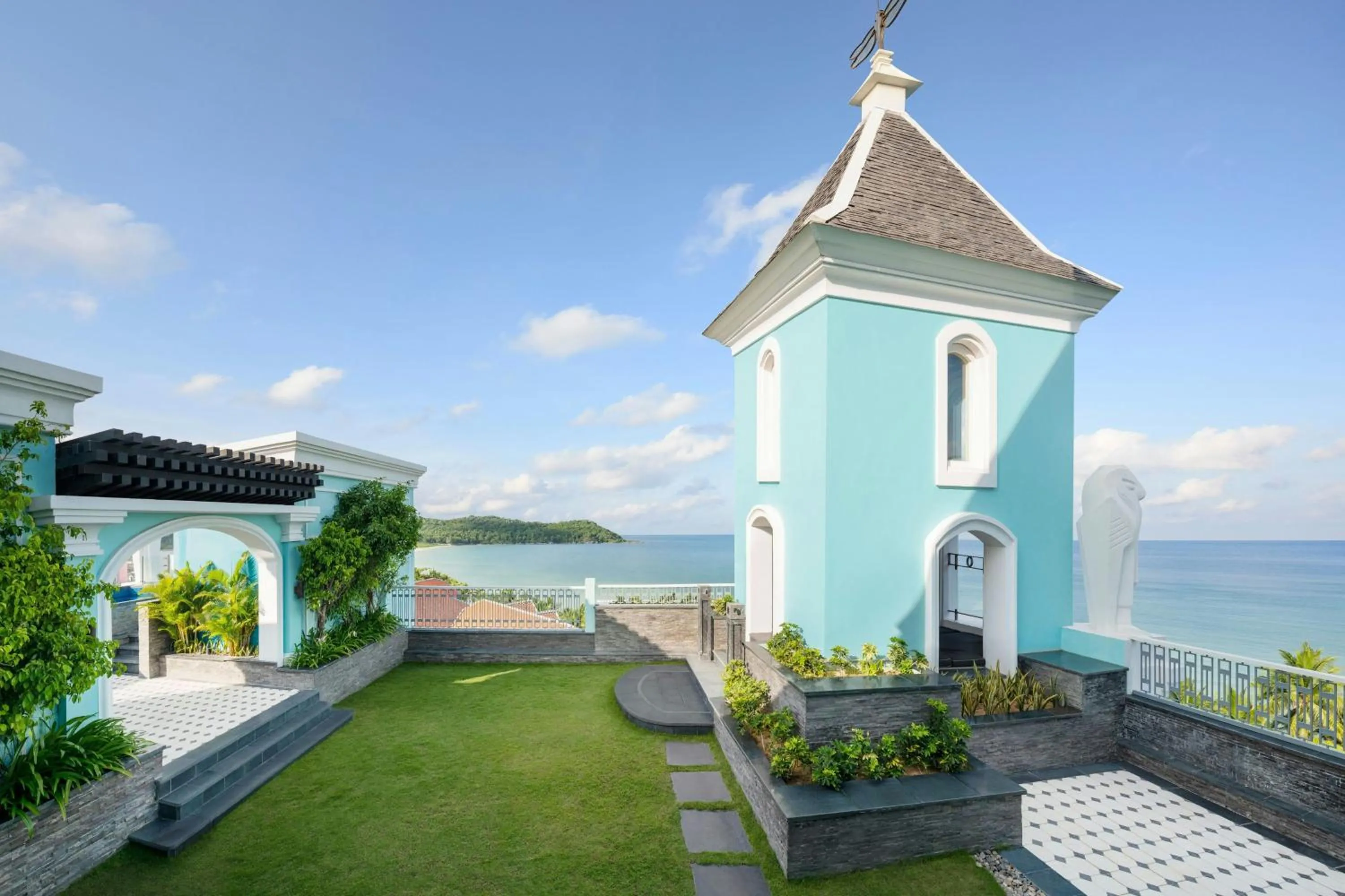 Area and facilities in JW Marriott Phu Quoc Emerald Bay Resort & Spa