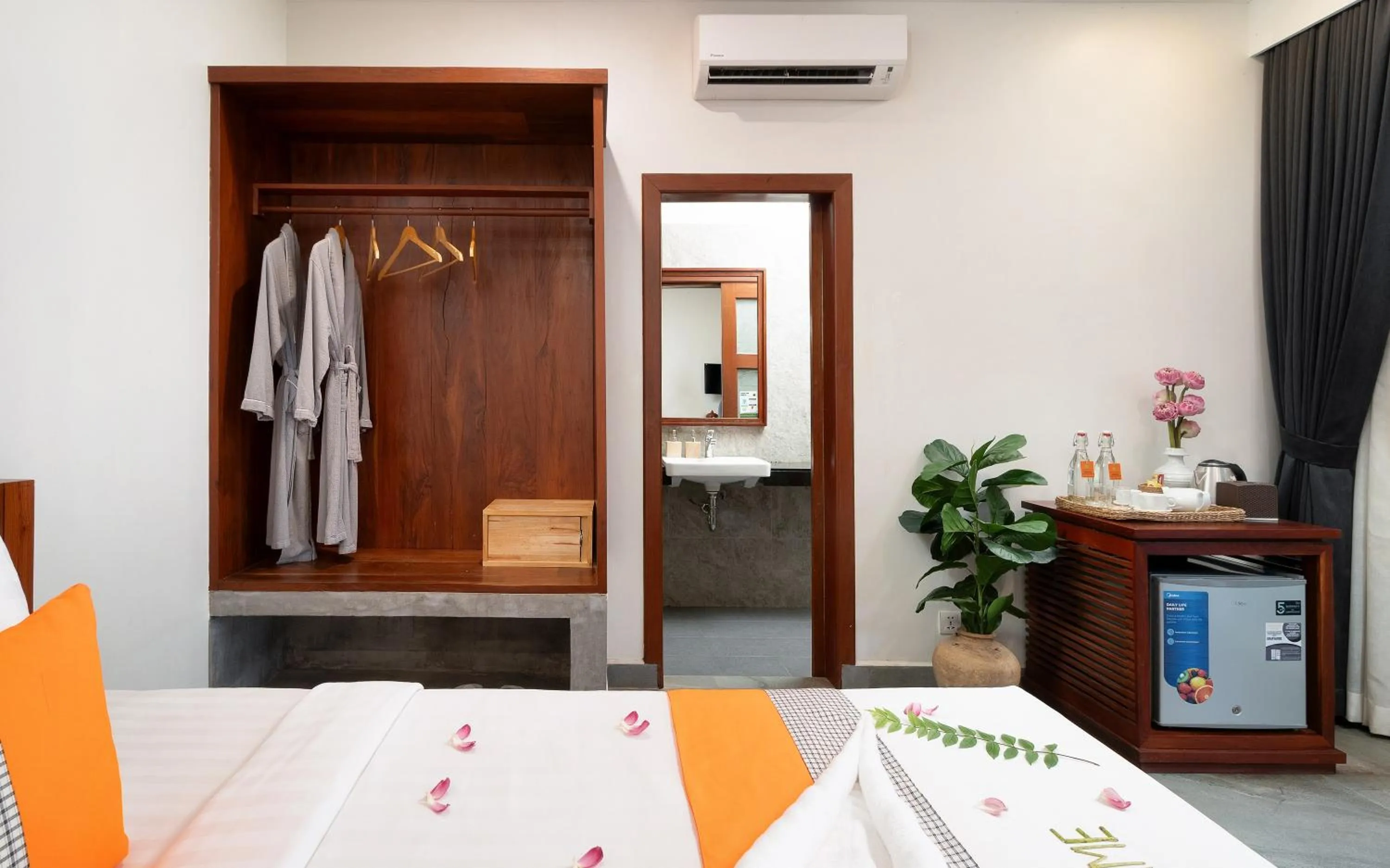 Bed in Indra Angkor Residence