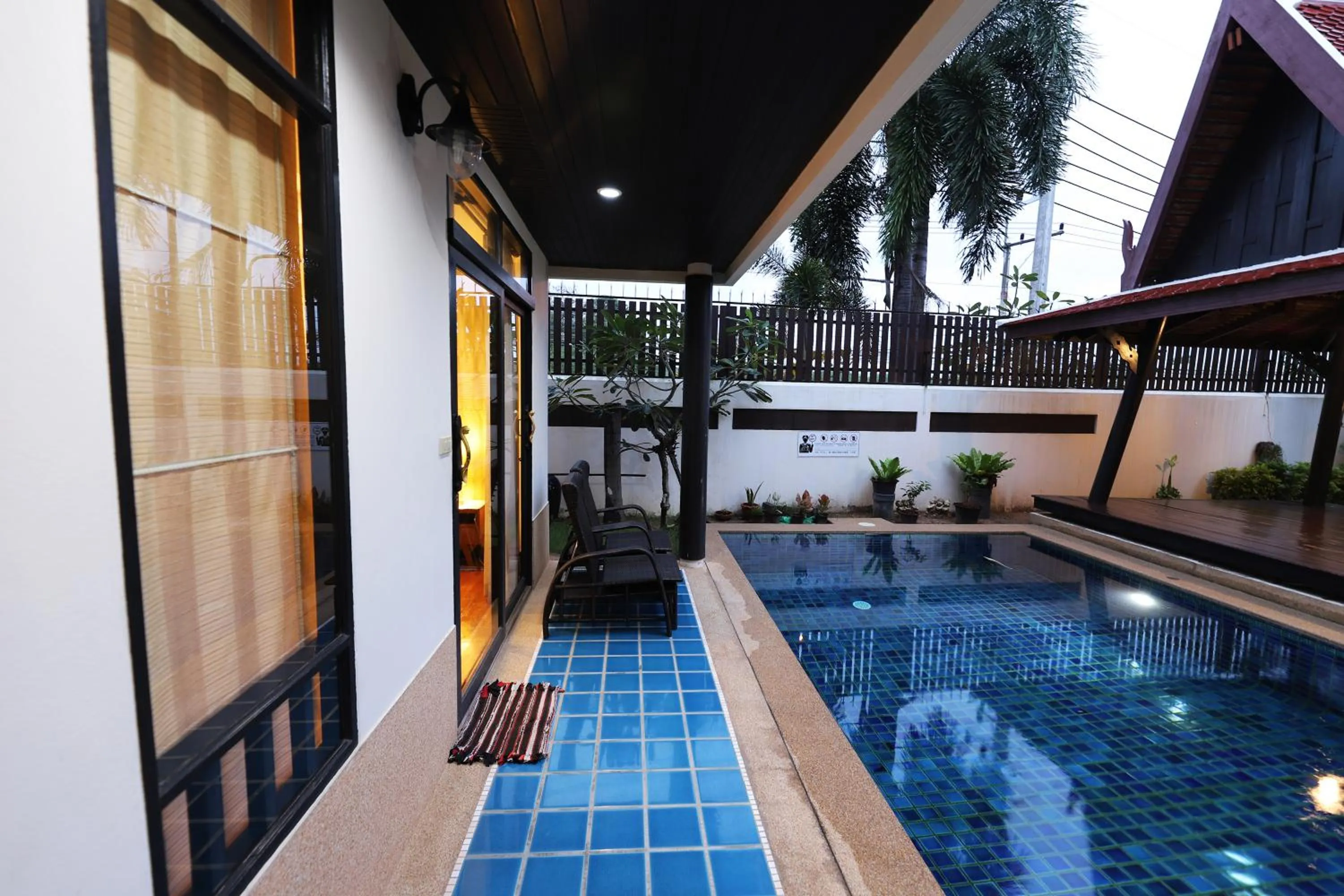 Swimming pool in รมิดา พูล วิลล่า พัทยา Ramida Pool Villa Pattaya