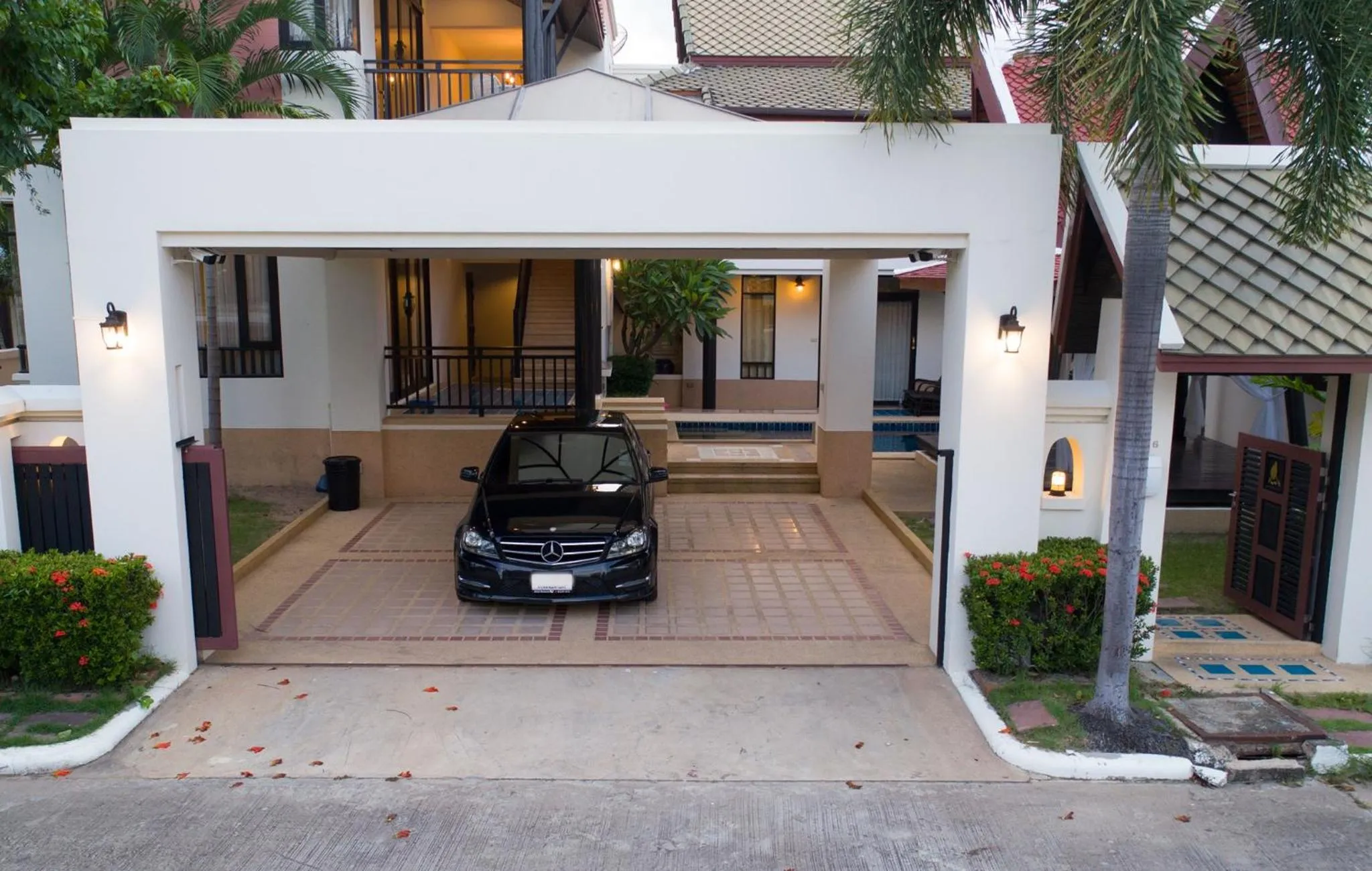 Property building in รมิดา พูล วิลล่า พัทยา Ramida Pool Villa Pattaya