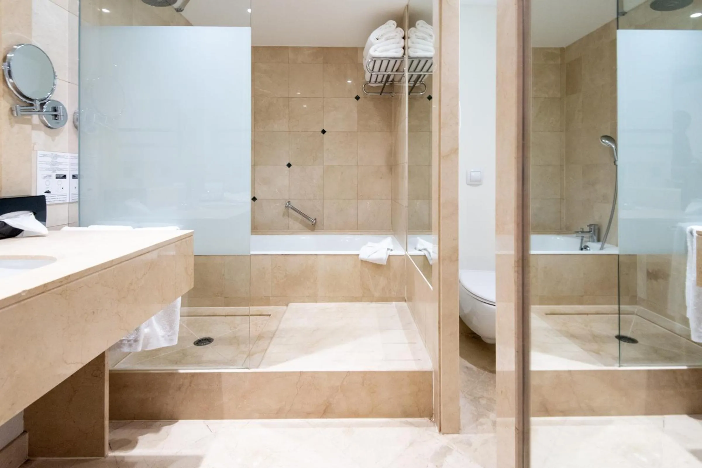 Bathroom in Villa Duflot Hôtel & Spa Perpignan