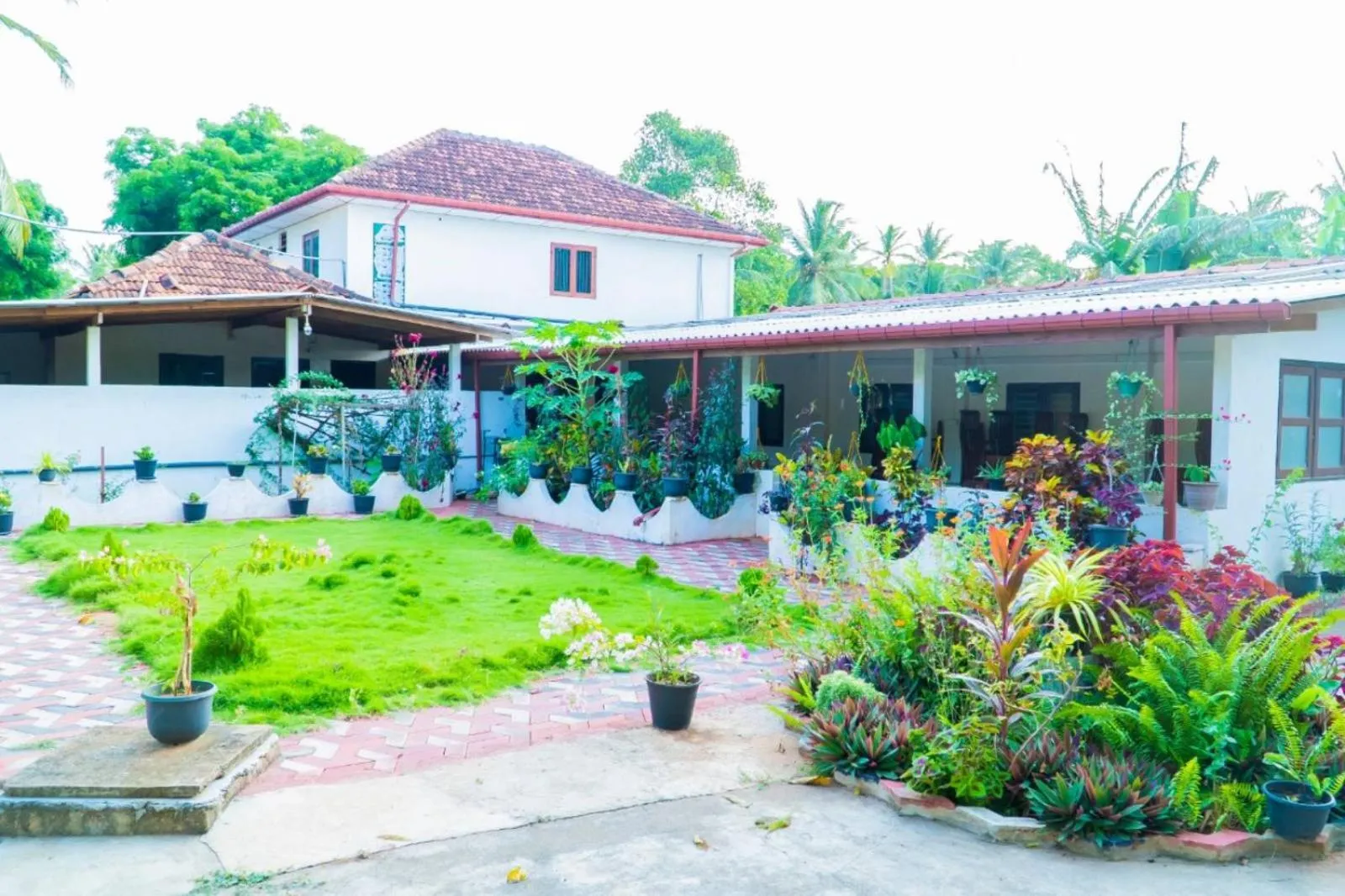 St Anne's Hotel & Restaurant