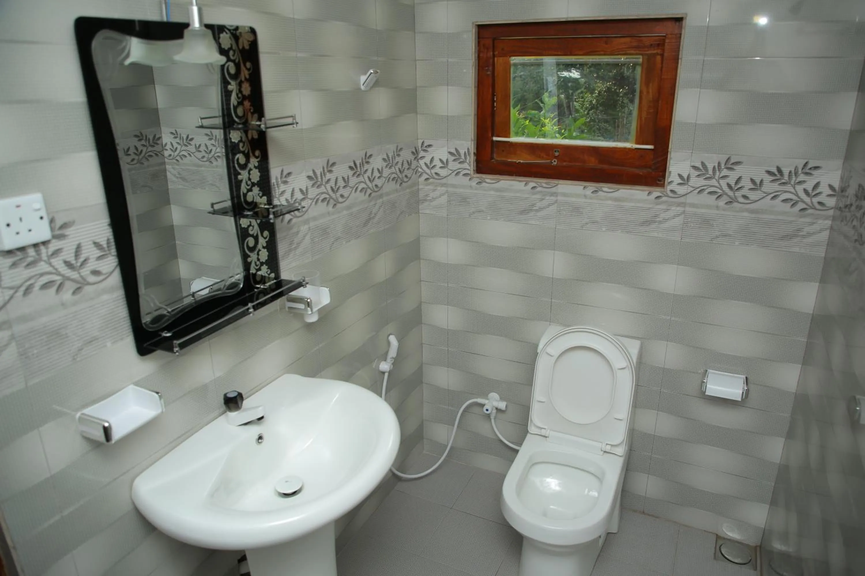 St Anne's Hotel & Restaurant