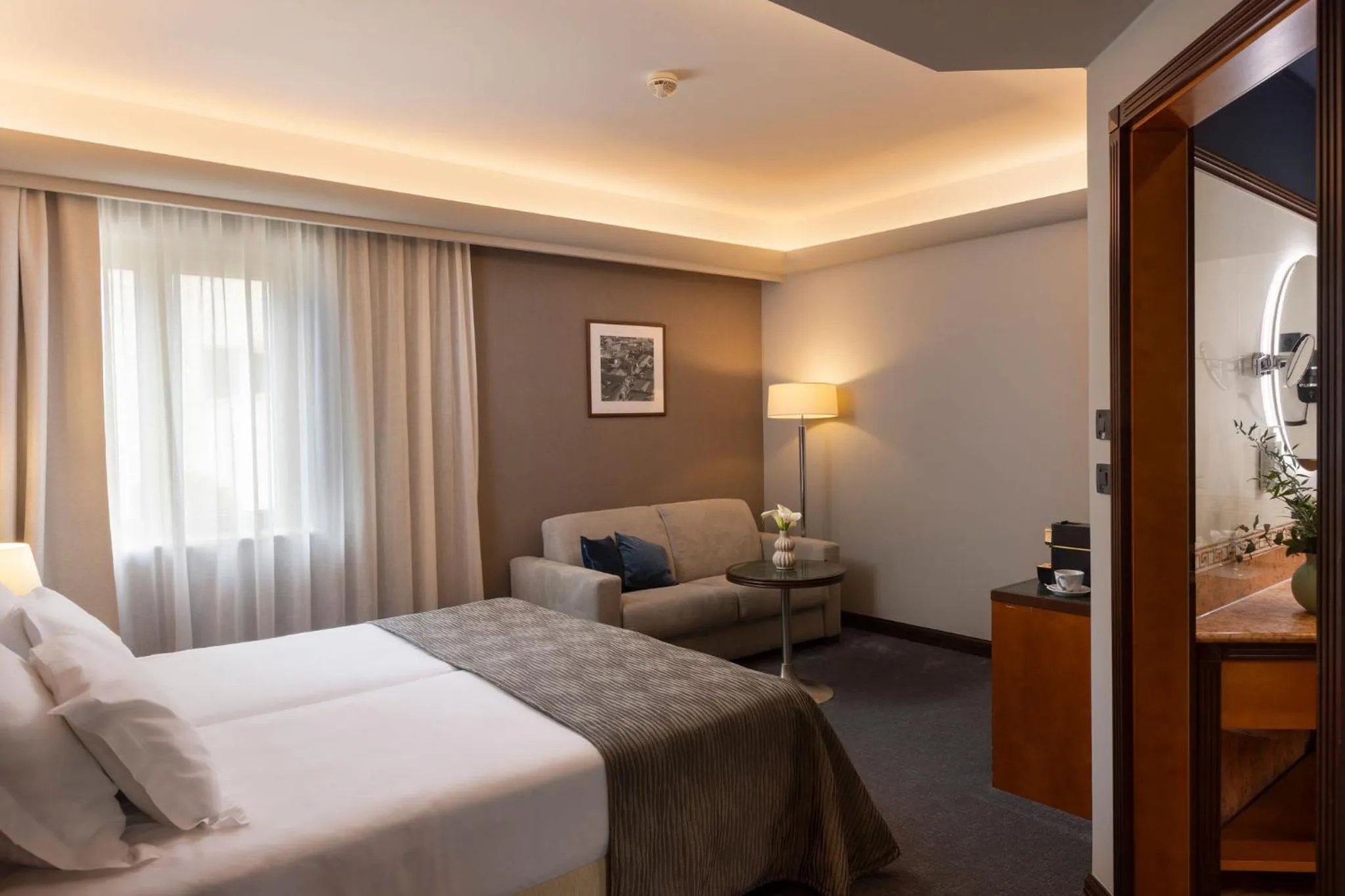 Bedroom, Bed in Hotel More