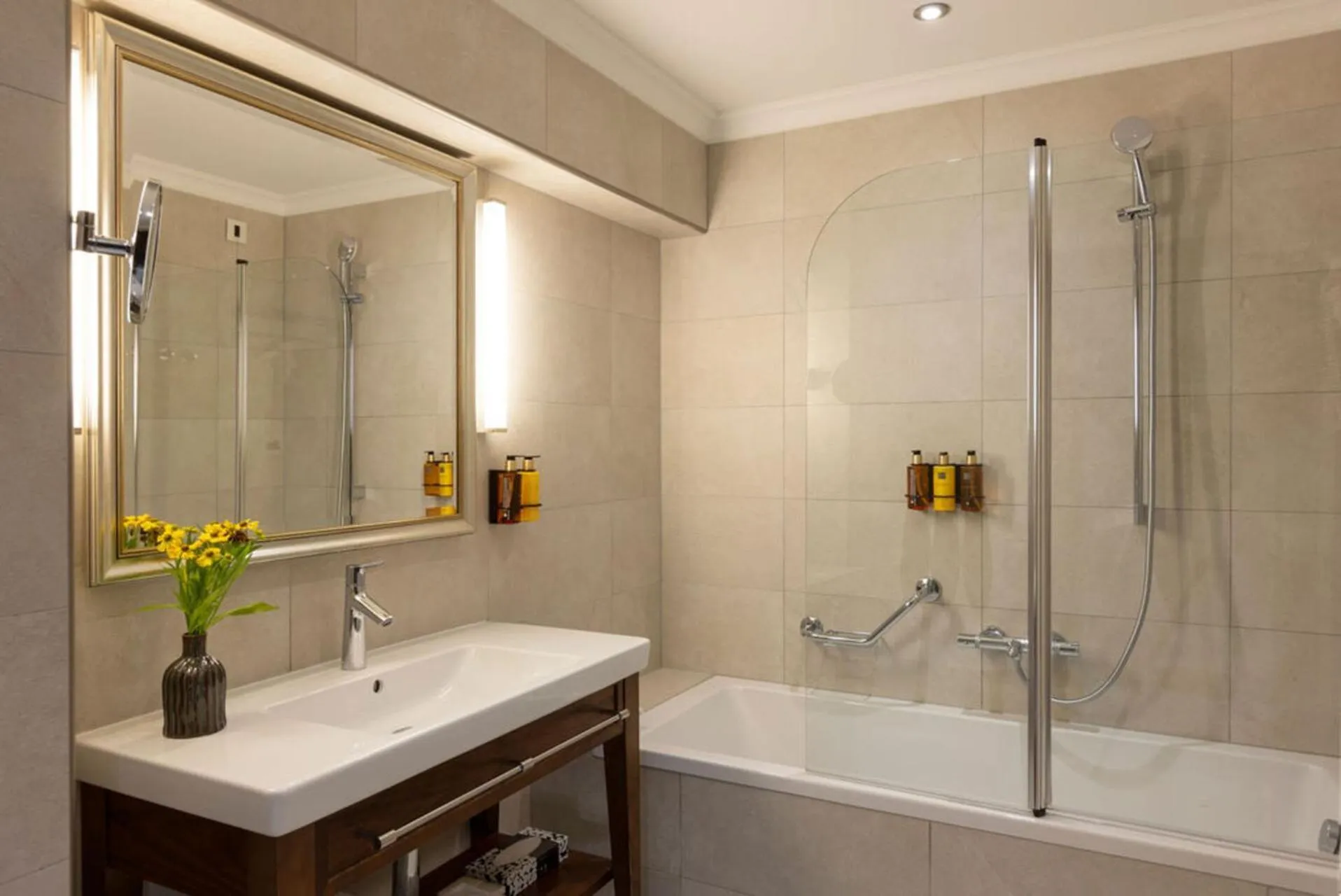 Bathroom in Hotel More