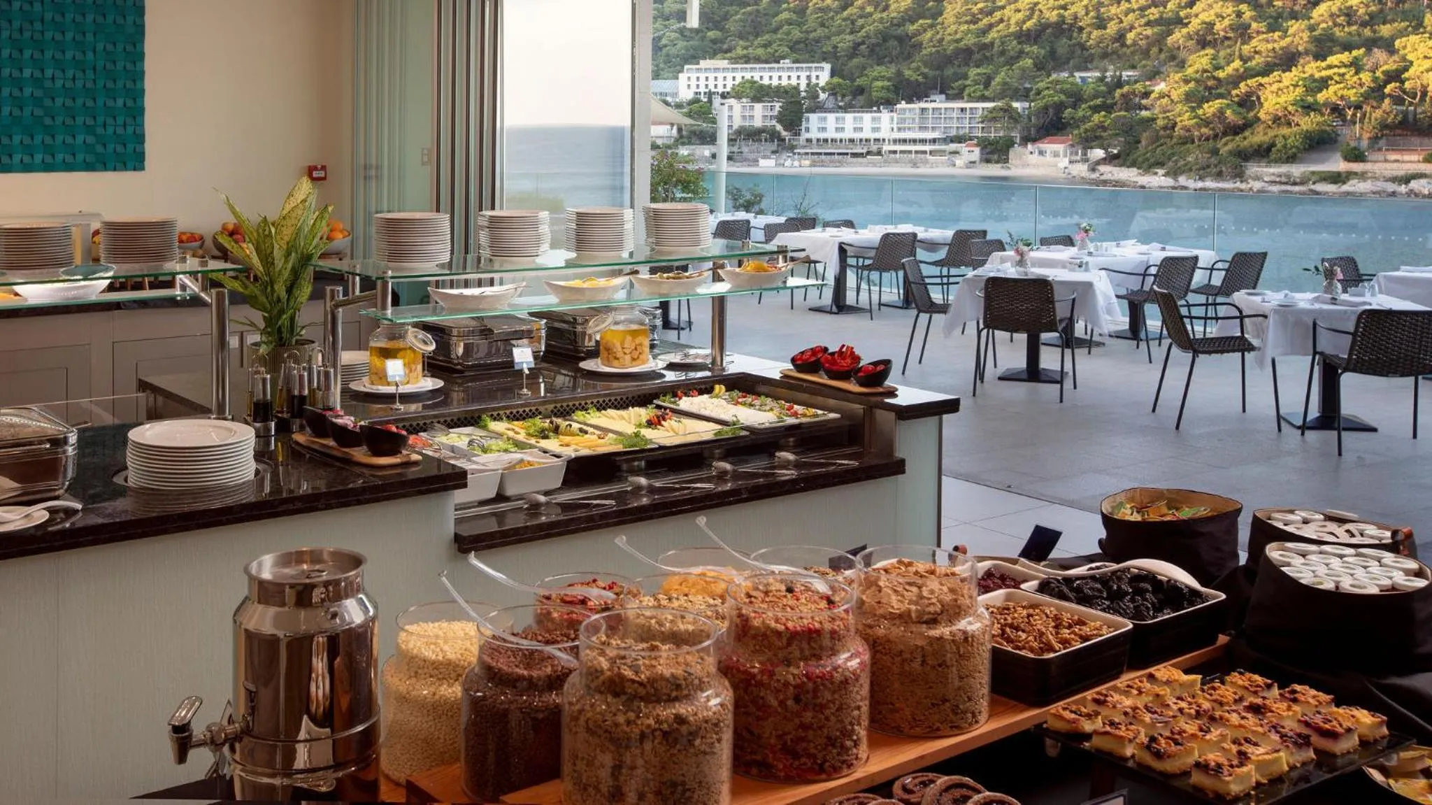 Breakfast in Hotel More