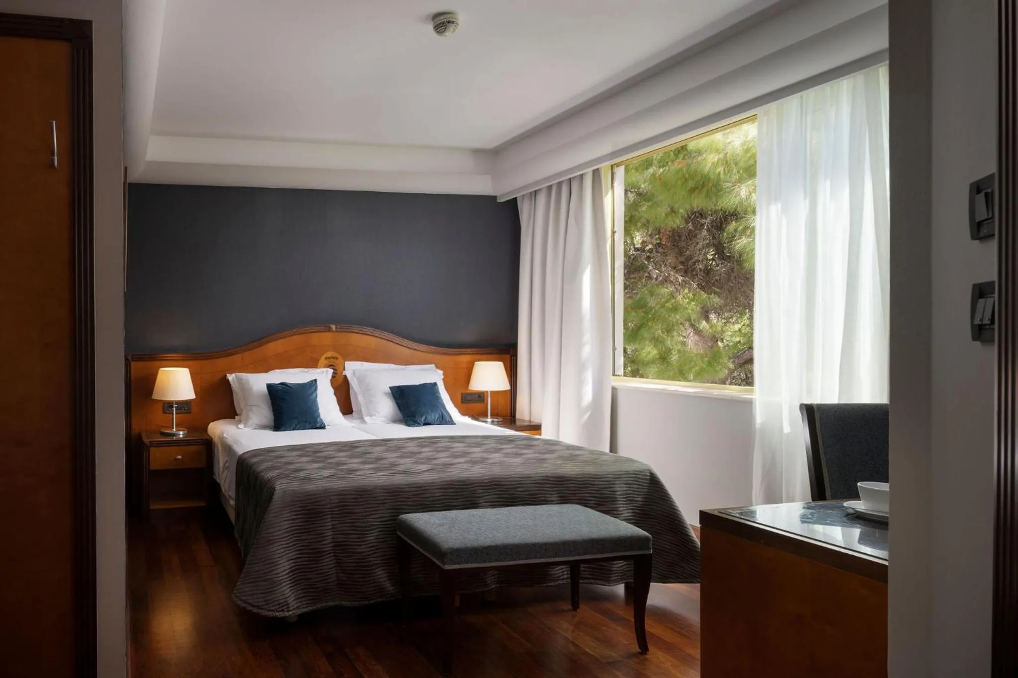 Bedroom, Bed in Hotel More