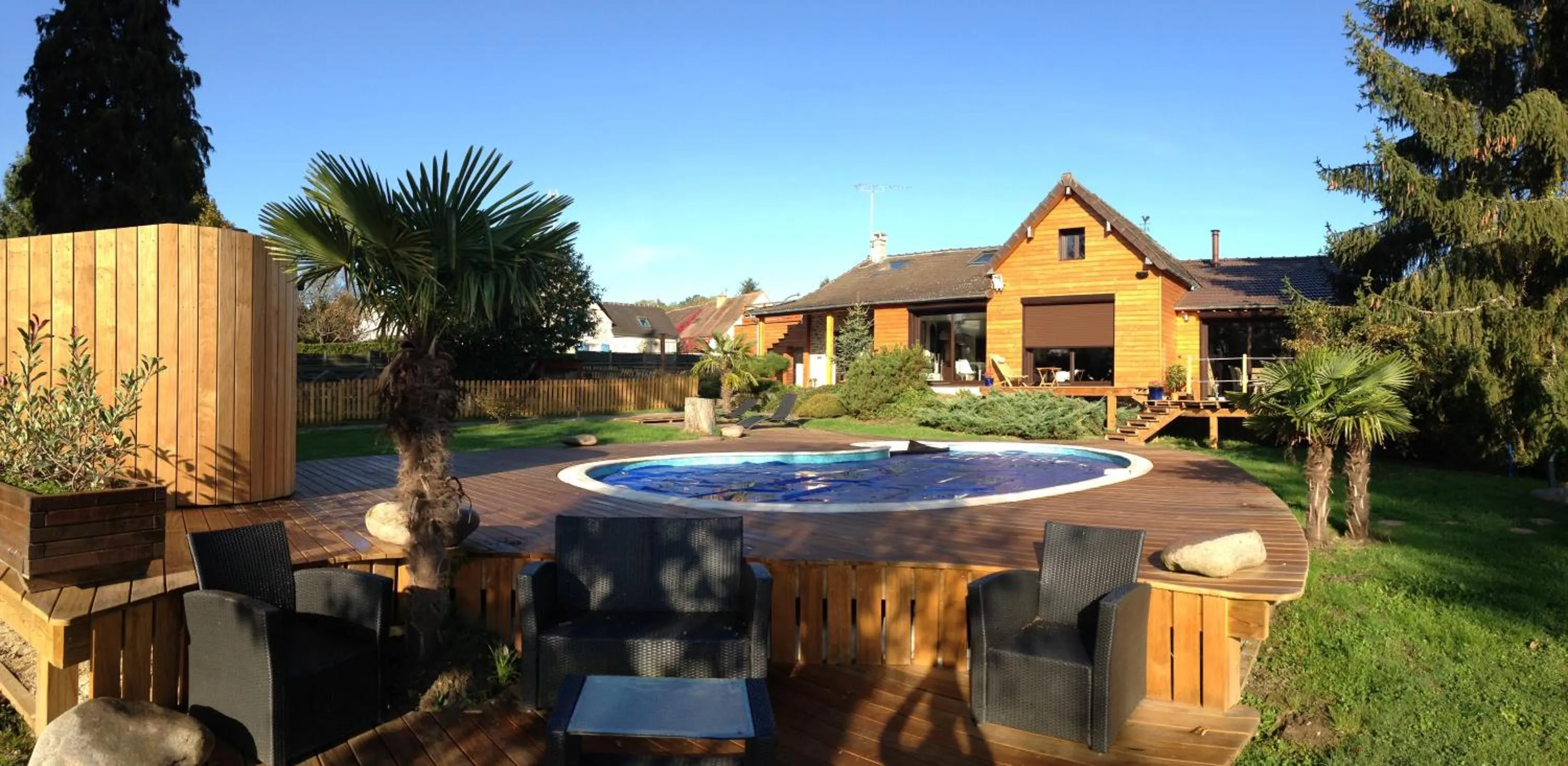 Swimming pool in Les Crinieres En Brie