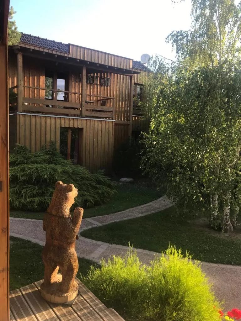 Les Crinieres En Brie