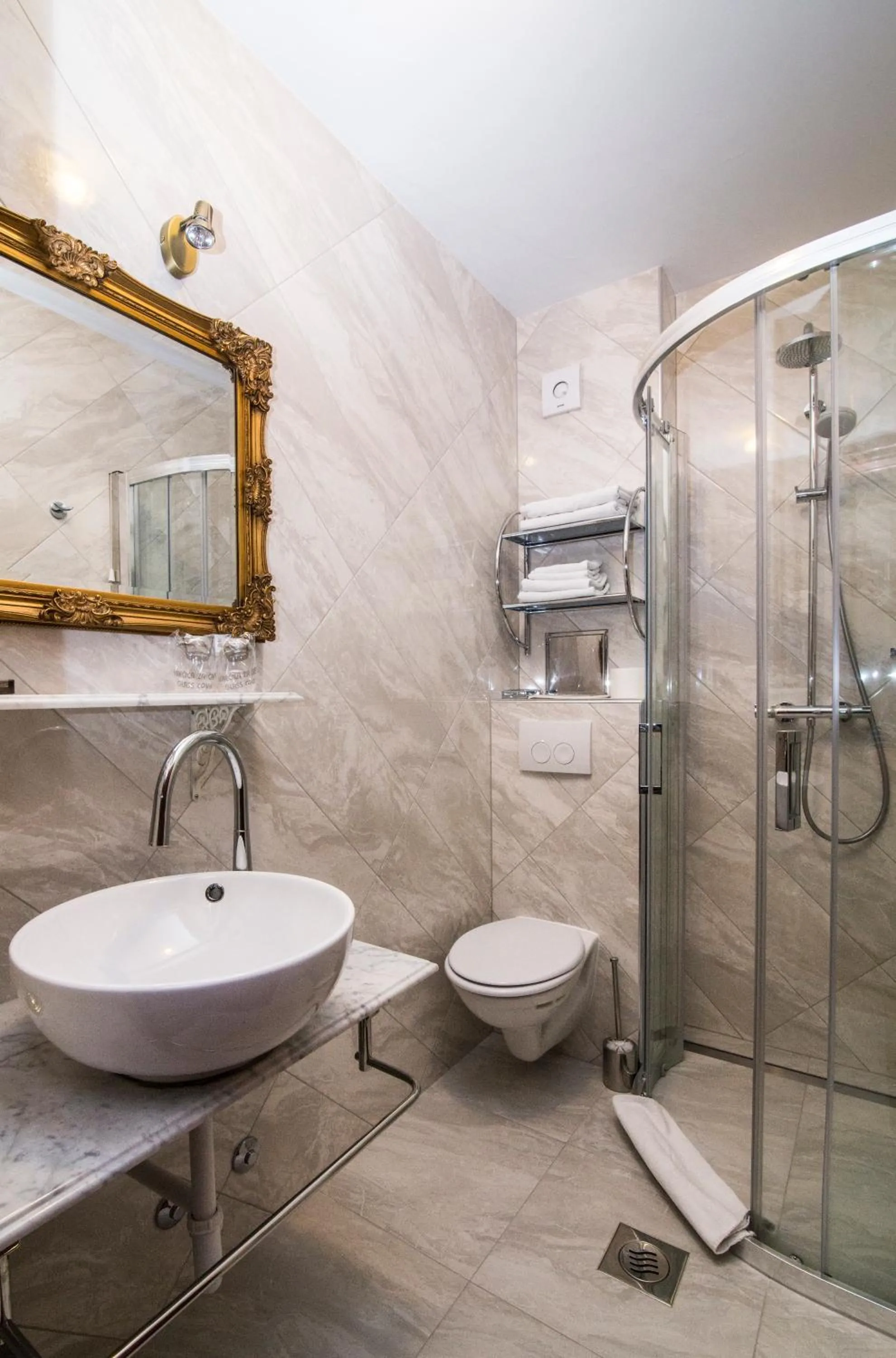 Bathroom in Heritage Hotel Pasike