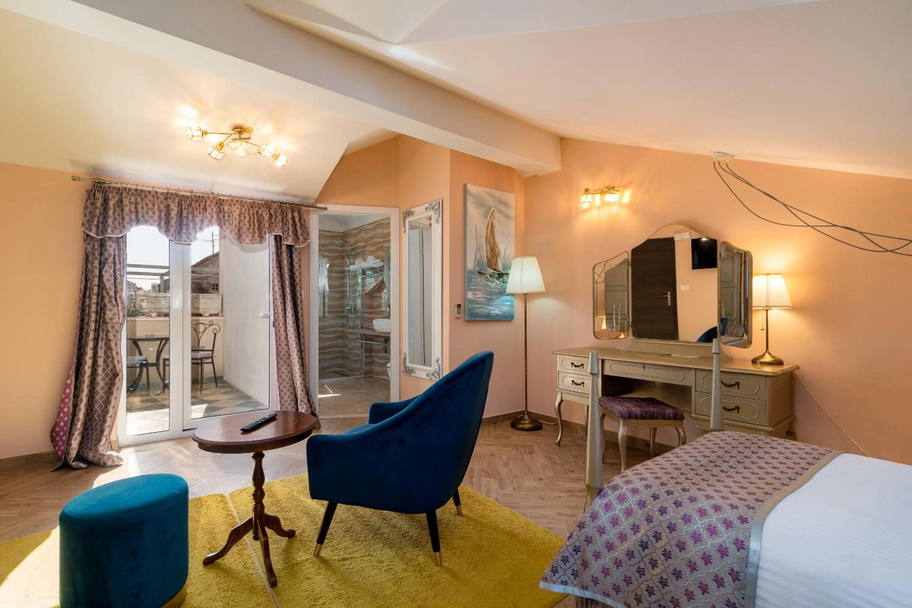 Bed in Heritage Hotel Pasike