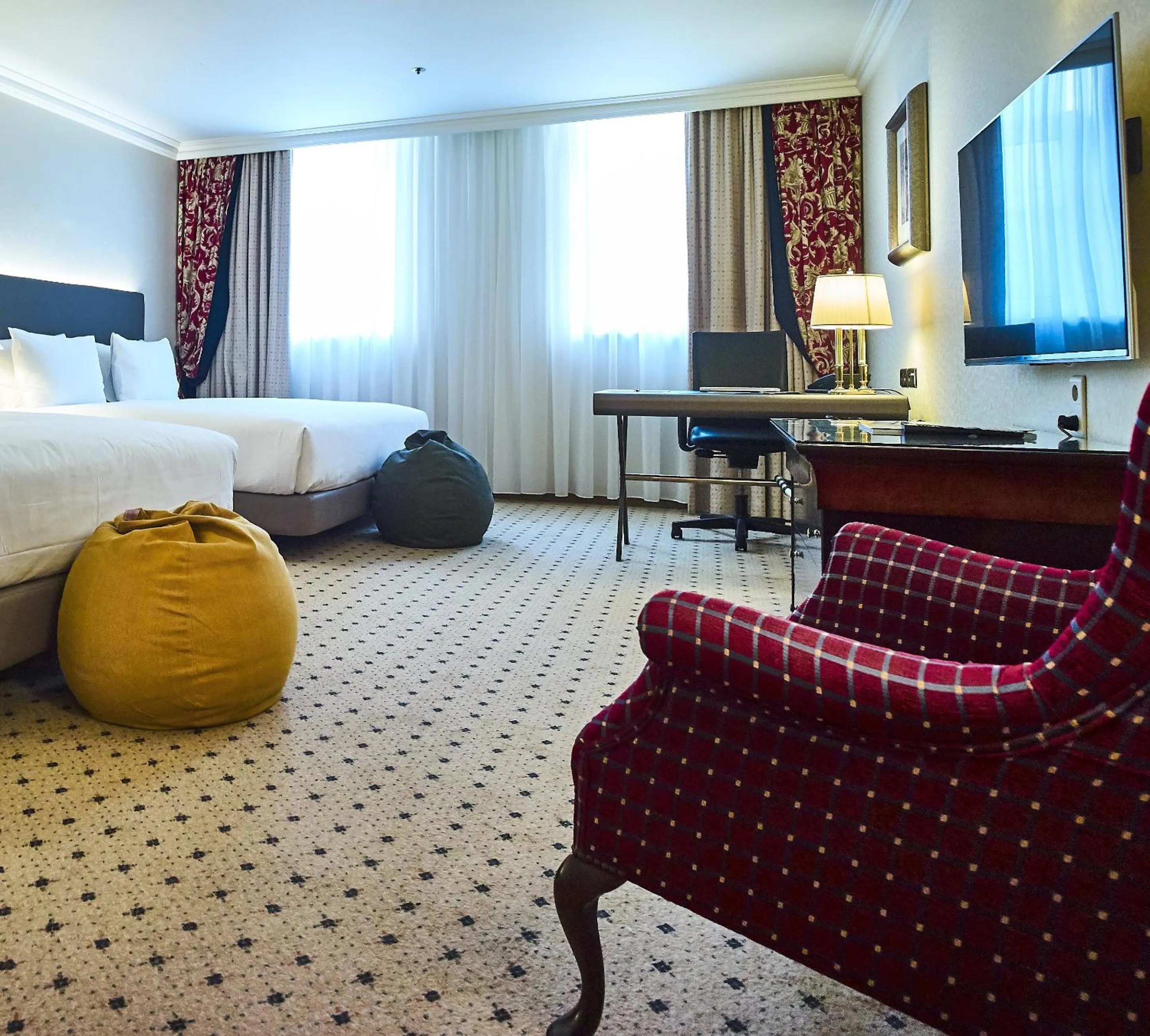 Photo of the whole room, Bed in Hilton Antwerp Old Town