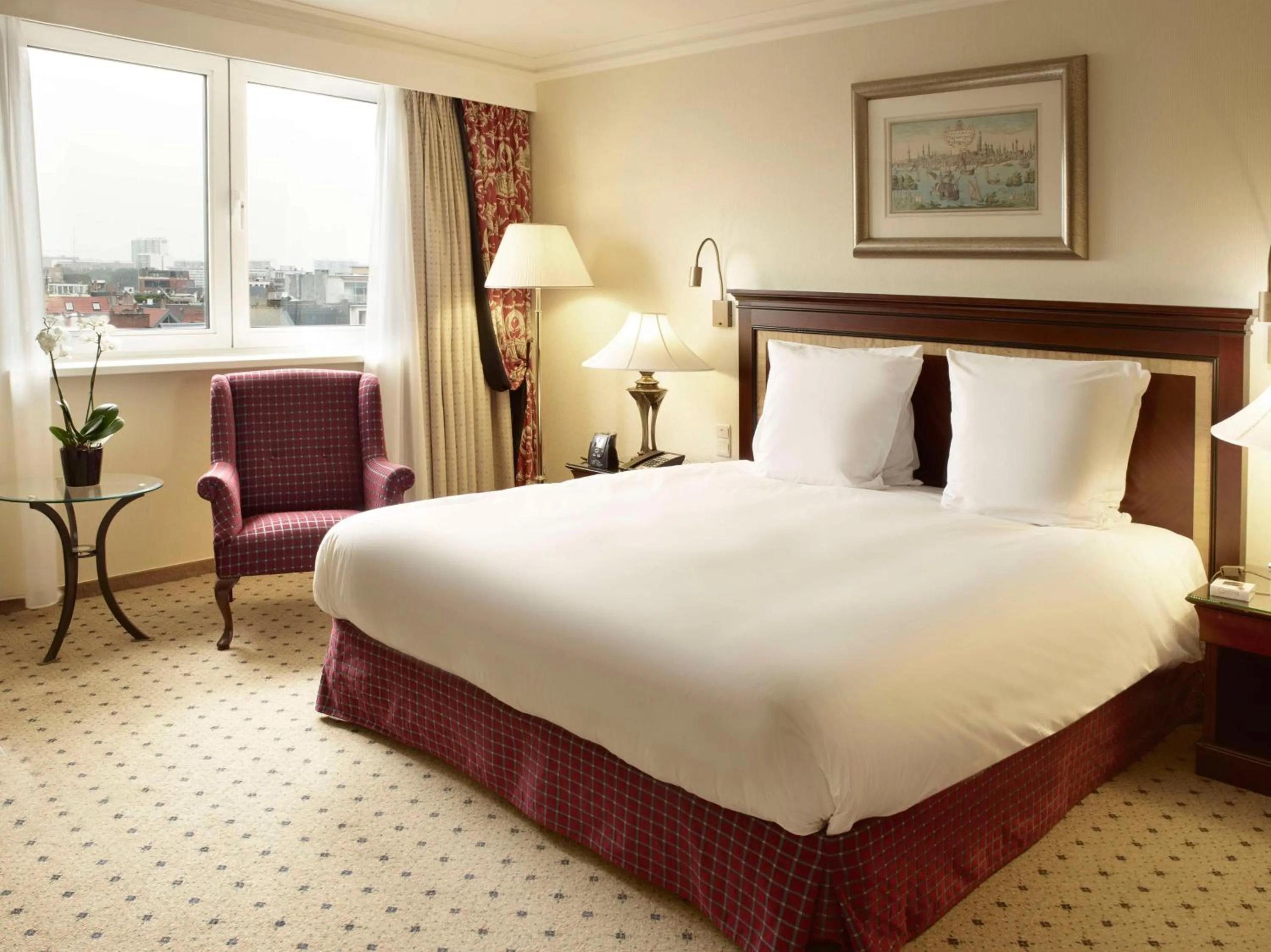 Bed in Hilton Antwerp Old Town