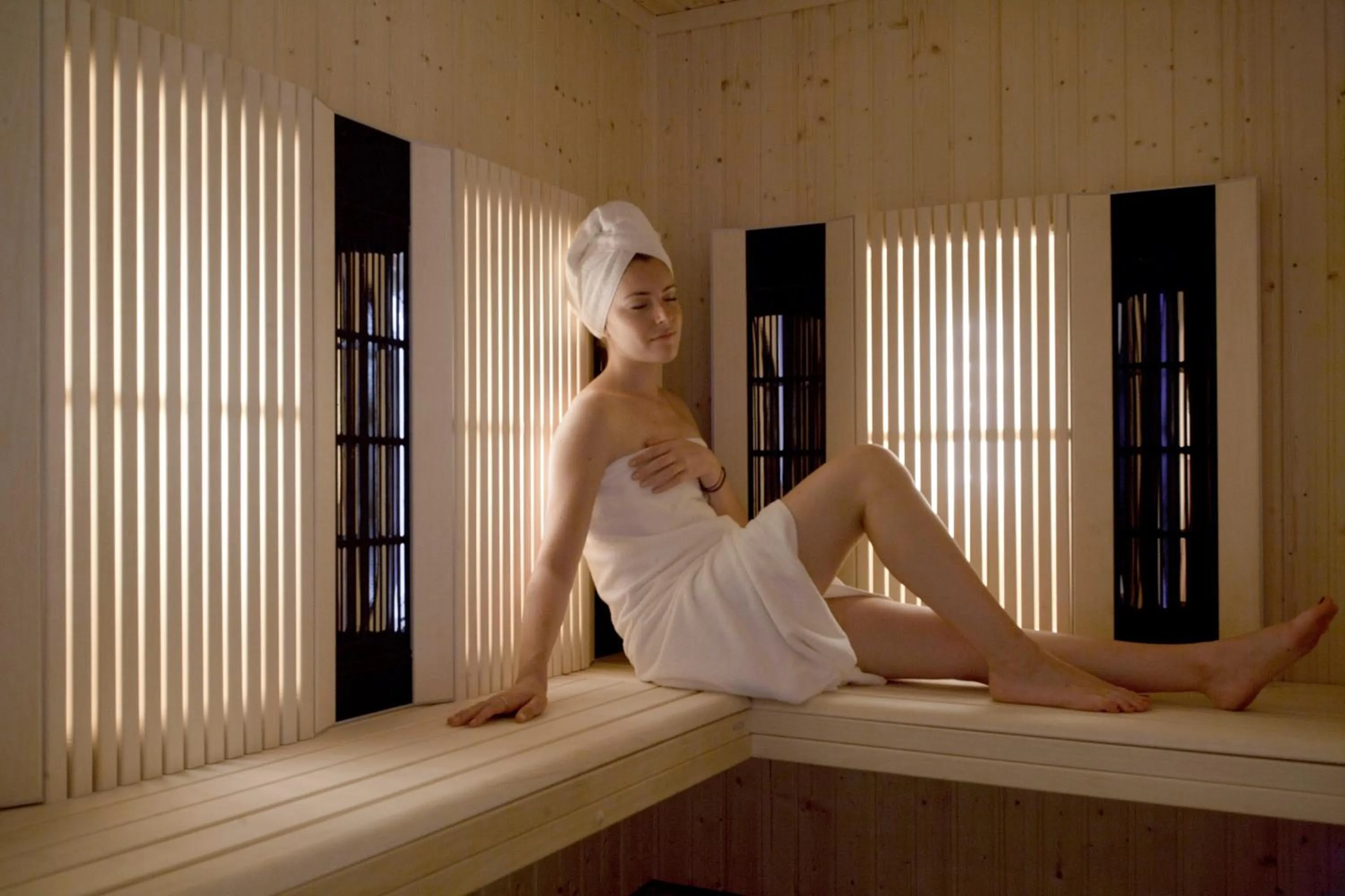 People in Le Cottage - Hotel & Spa