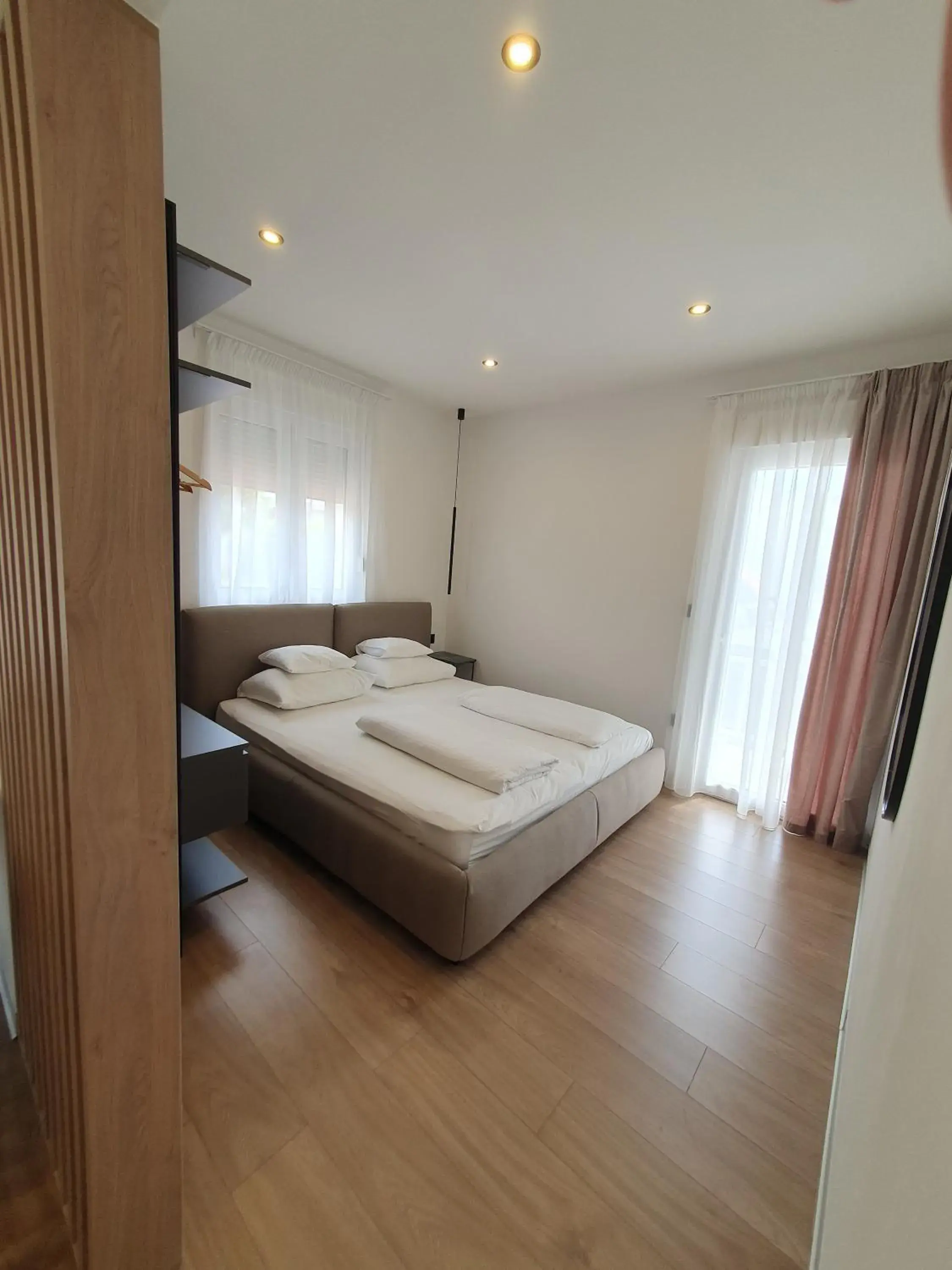 One-Bedroom Apartment with Balcony in SmartStay Johnny One-Bedroom Apartment with Balcony in SmartStay Johnny