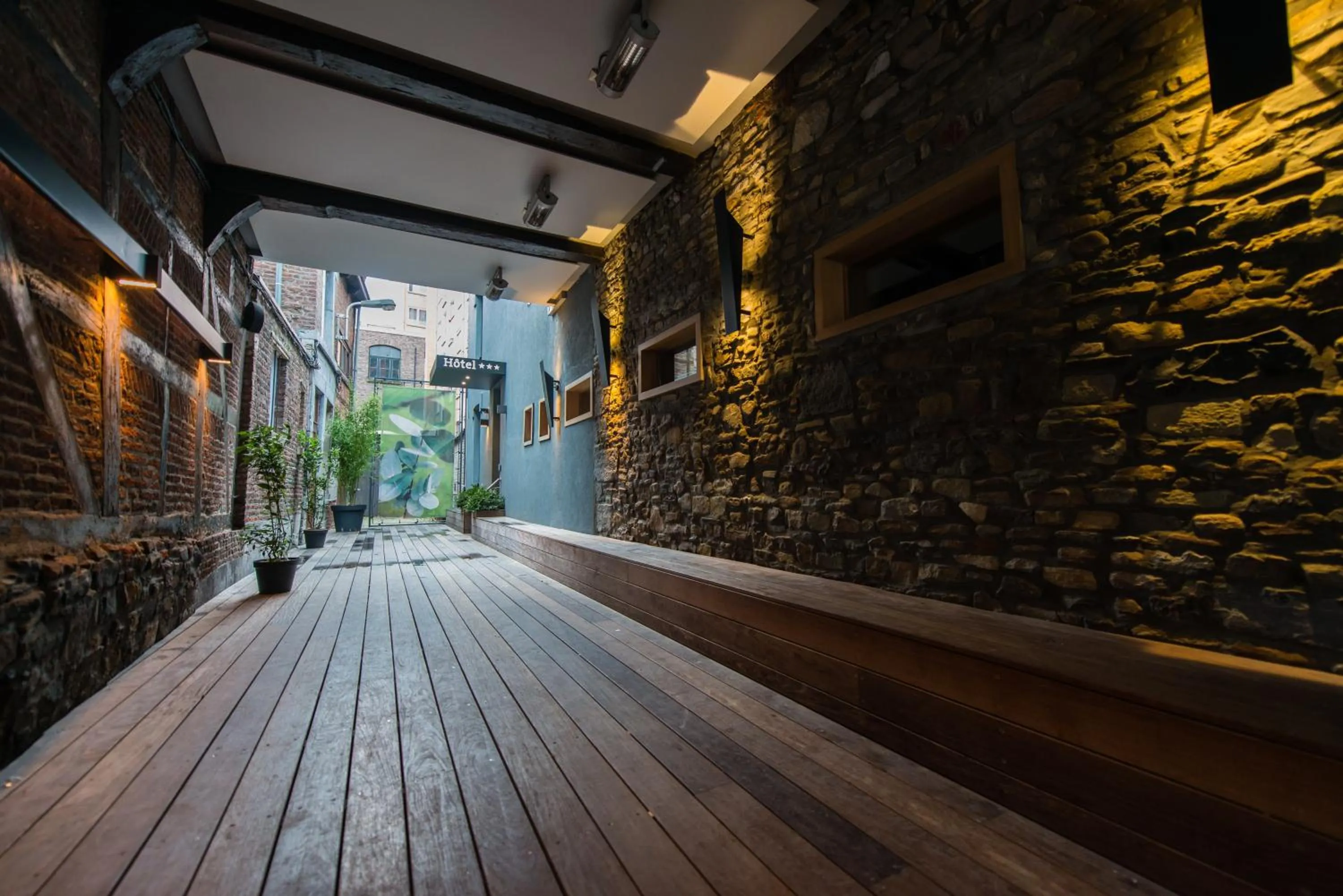 Facade/entrance in Hôtel Hors-Château - Liège Centre Historique
