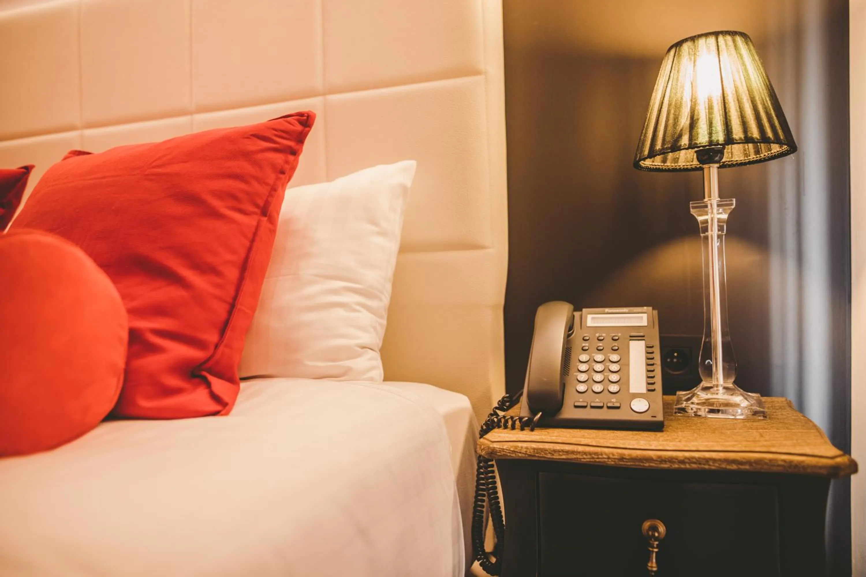 Bed in Hôtel Hors-Château - Liège Centre Historique