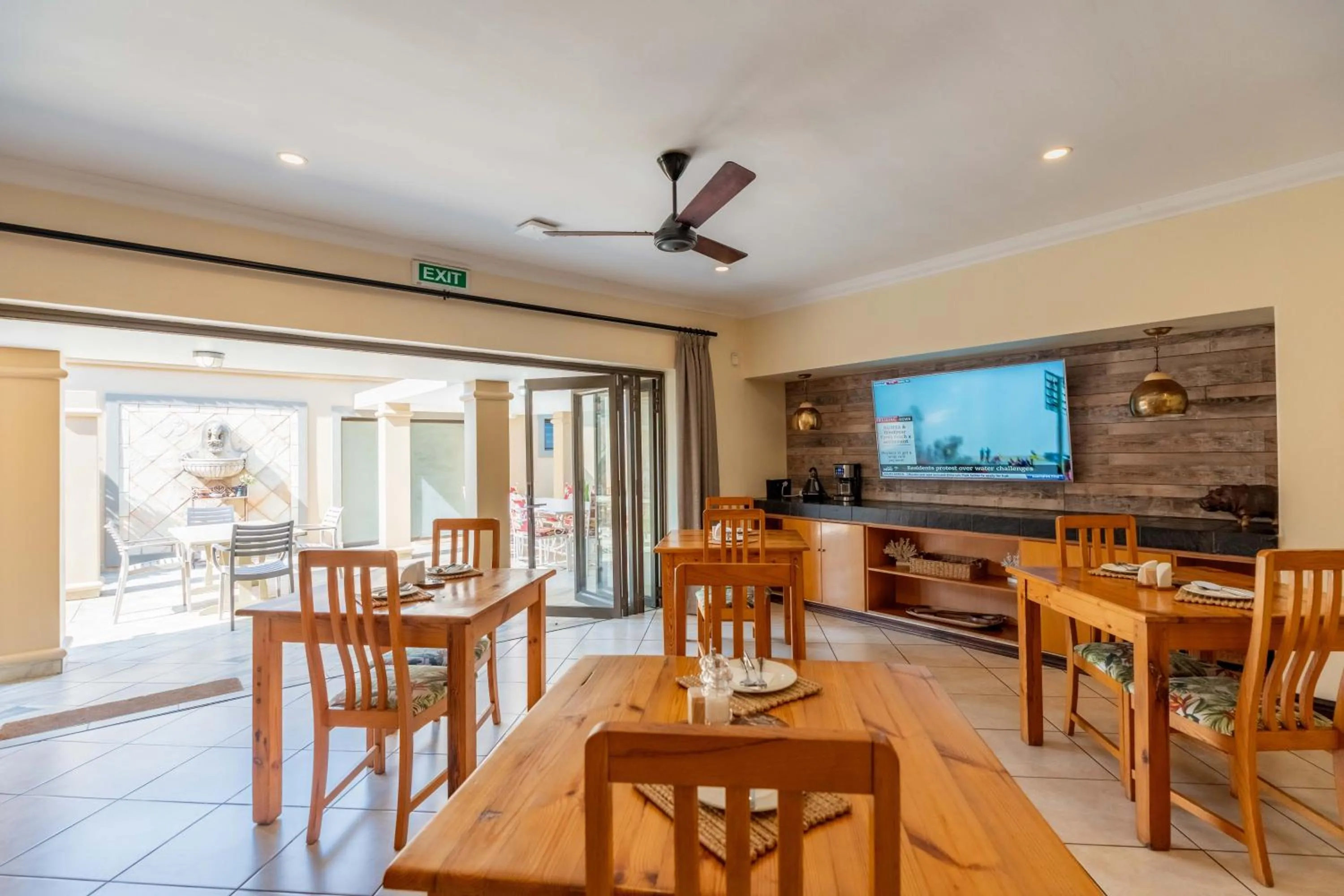 Restaurant/places to eat in The Villa Umhlanga