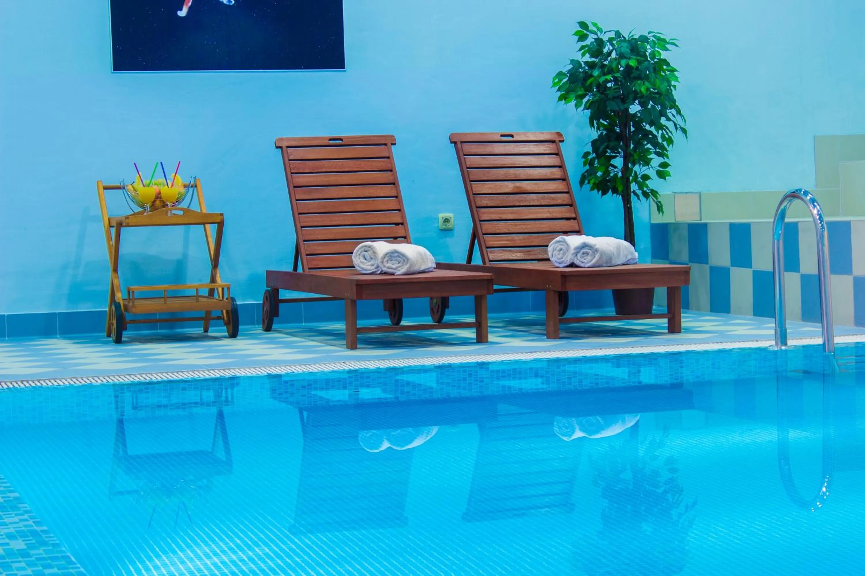 Swimming pool in Hotel Spongiola