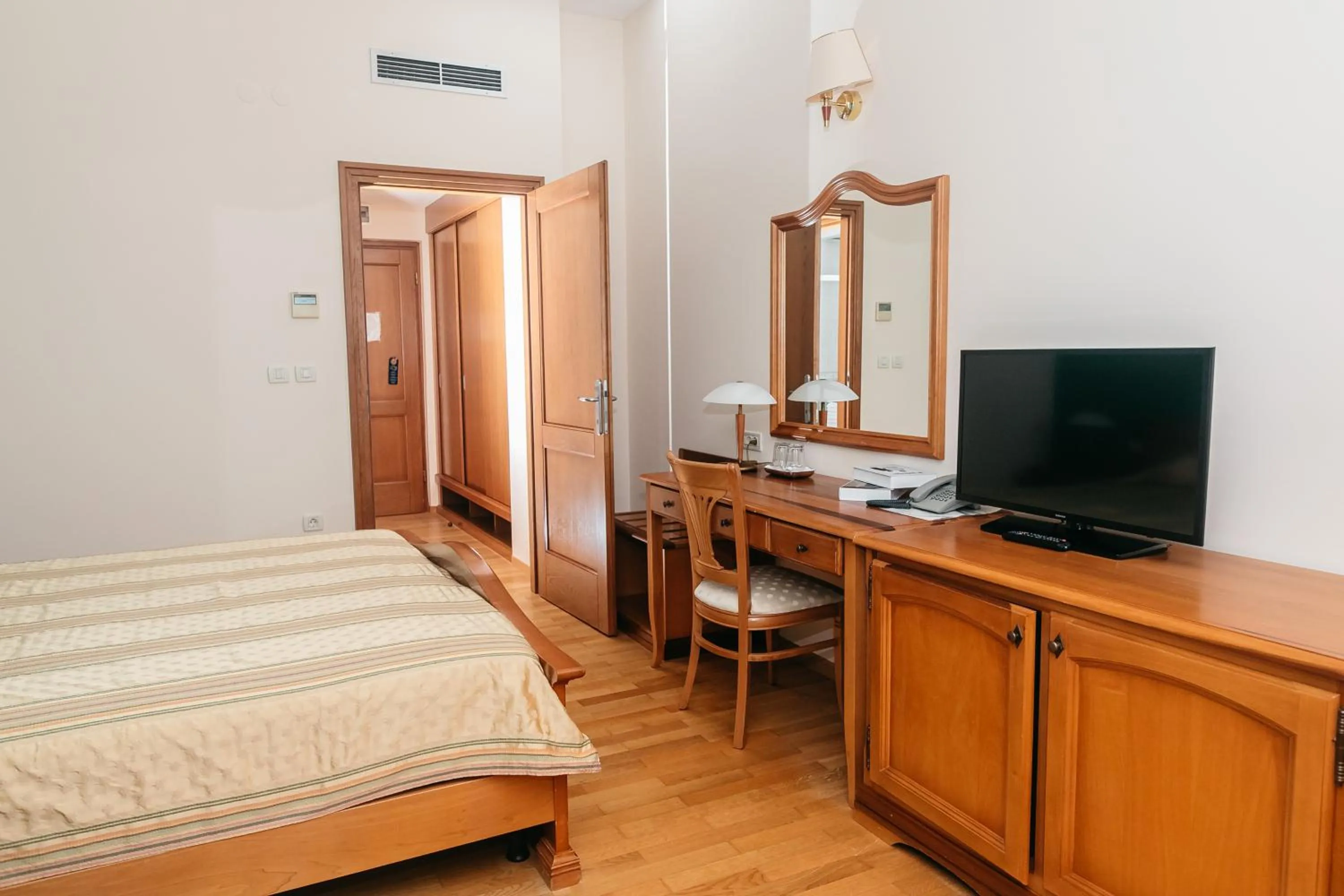 Bed in Hotel Spongiola