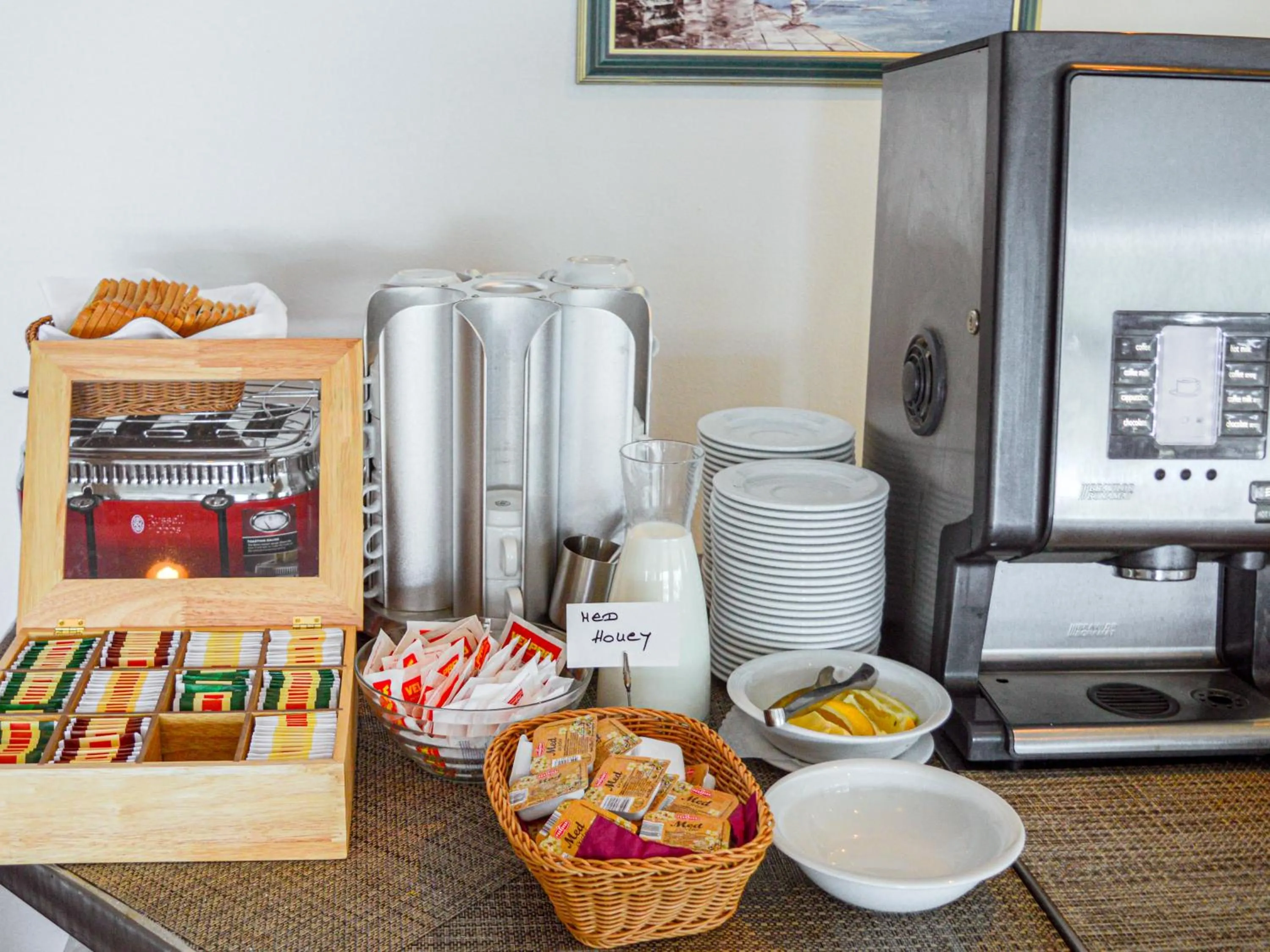 Coffee/tea facilities in Hotel Jadran Šibenik